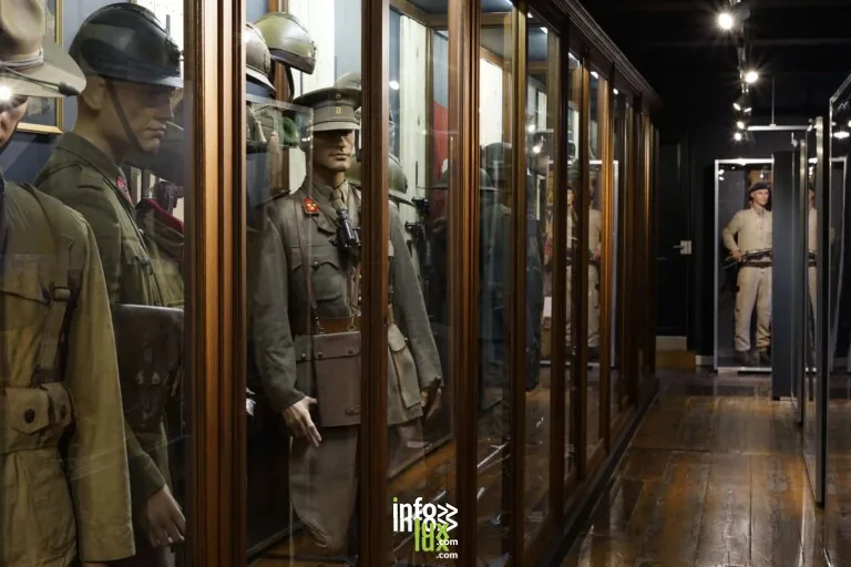 Le musée d'Histoire militaire de Tournai à Tournai (Hainaut)