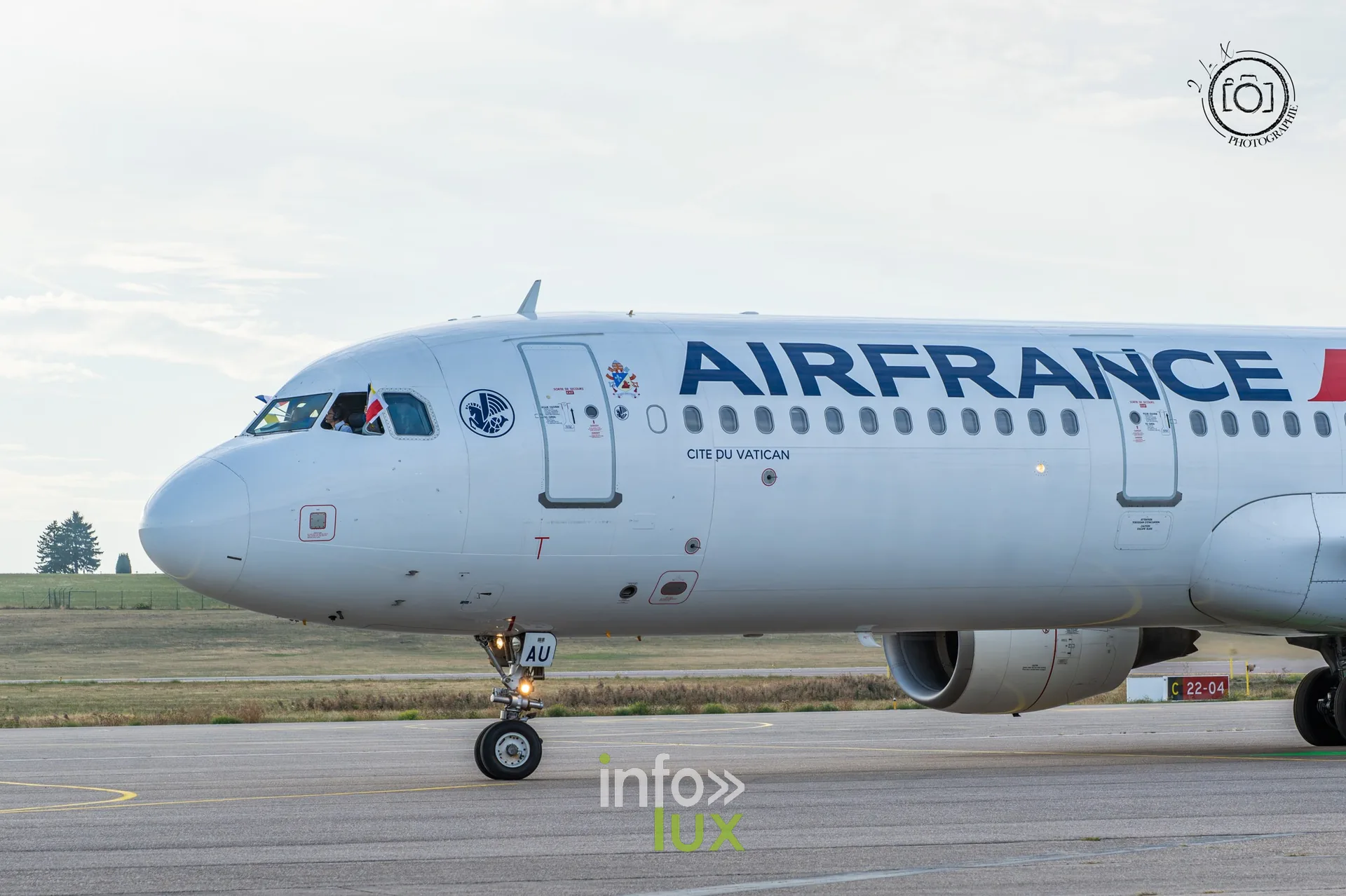 L’Airbus A321 d’Air France baptisé « Cité du Vatican » à l’arrivée à Metz-Nancy-Lorraine