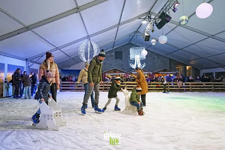 Anhée > Patinoire > Patinoire de Noël de Maredsous