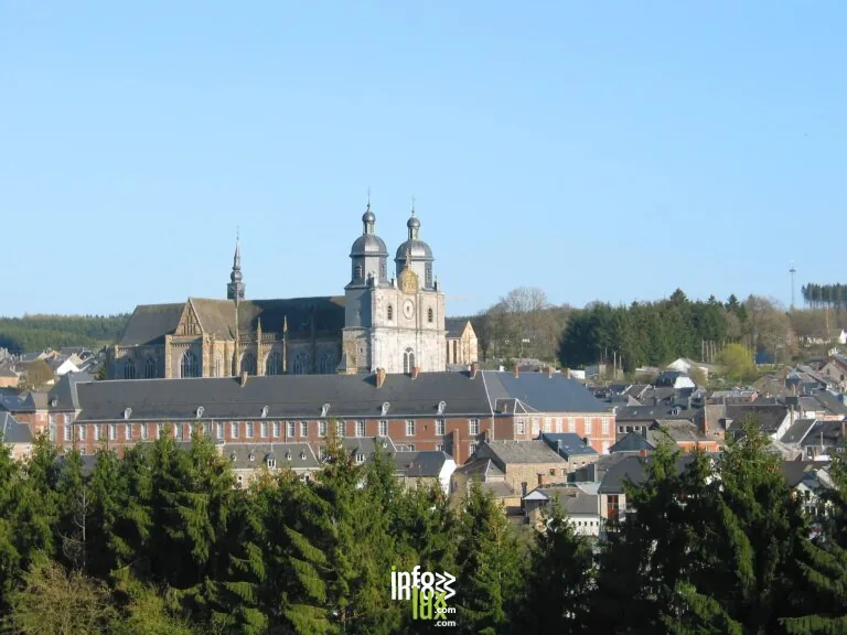 Que visiter à Saint-Hubert ? Les 15 lieux à voir dans la capitale de la chasse et de la Grande Forêt (2026)