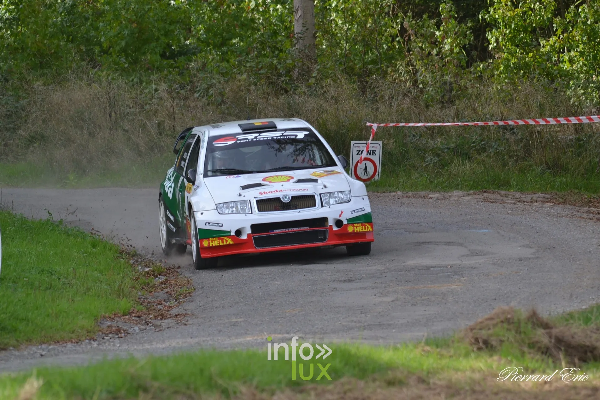 Skoda Fabia WRC (Cunin – Dylst) en pleine glisse sur une spéciale du Rally 4 Passion 2026, région de Huy