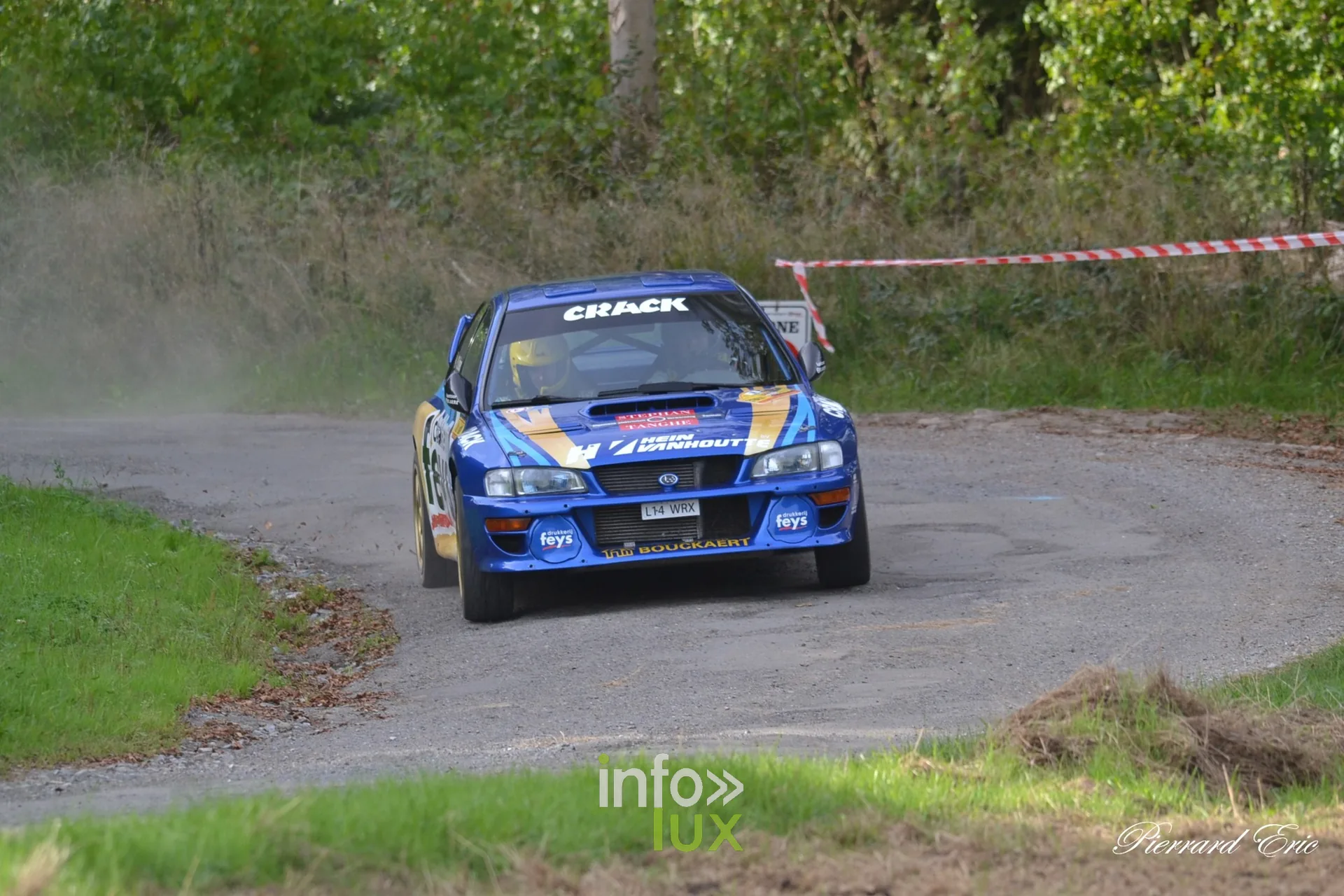 Subaru Impreza WRC (Lietaer – Knockaert) en pleine glisse sur une spéciale du Rally 4 Passion 2026, région de Huy