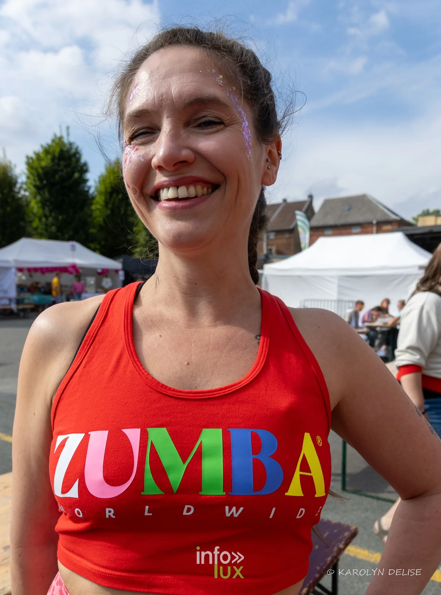 Stand et animatrices de zumba au village du Relais, Relais pour la Vie de Nivelles 2026