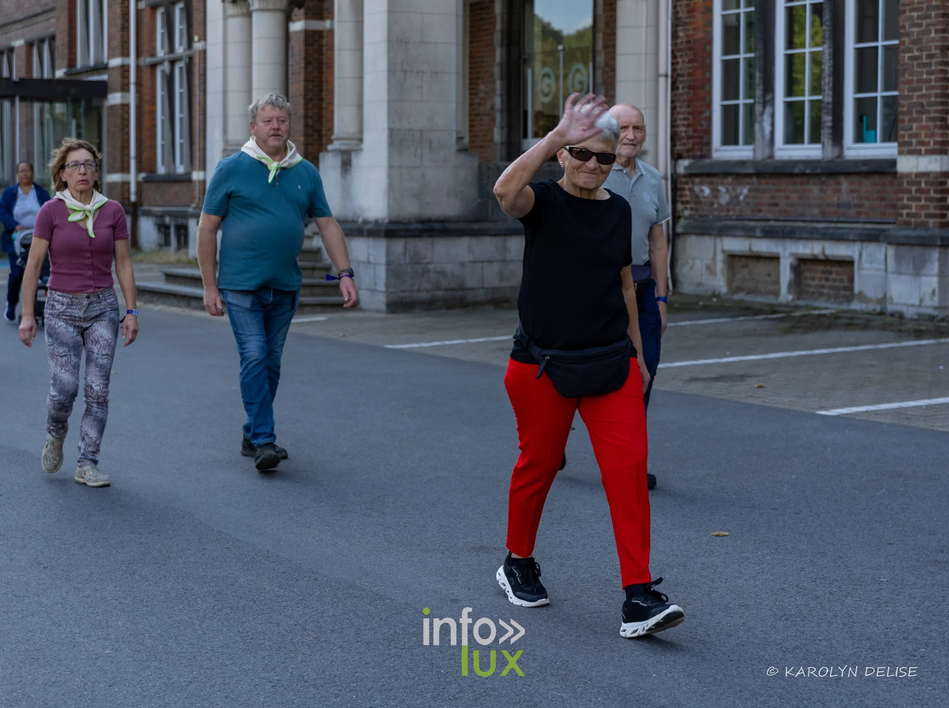 Participants lors des premiers tours sur le circuit, Relais pour la Vie de Nivelles 2026
