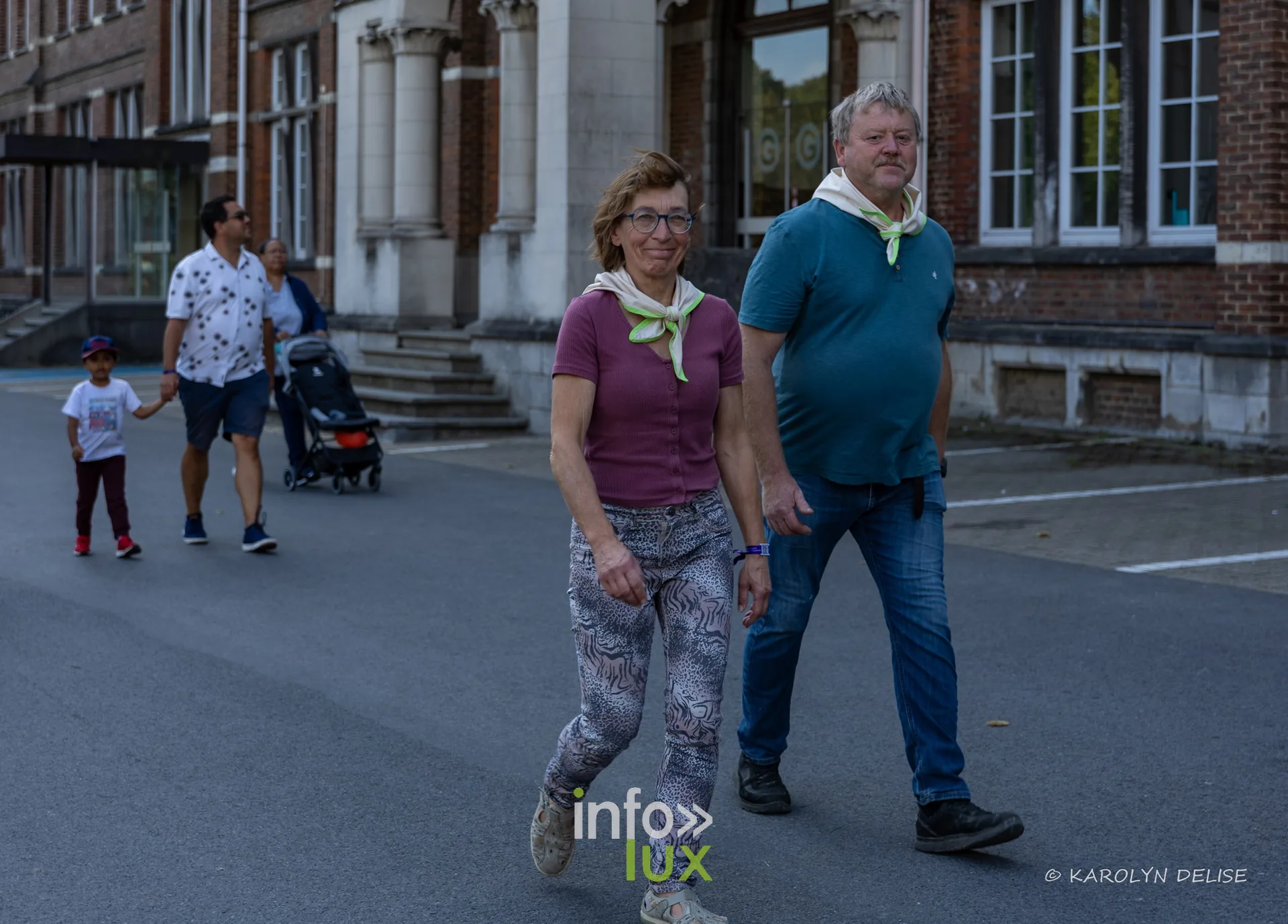 Participants lors des premiers tours sur le circuit, Relais pour la Vie de Nivelles 2026
