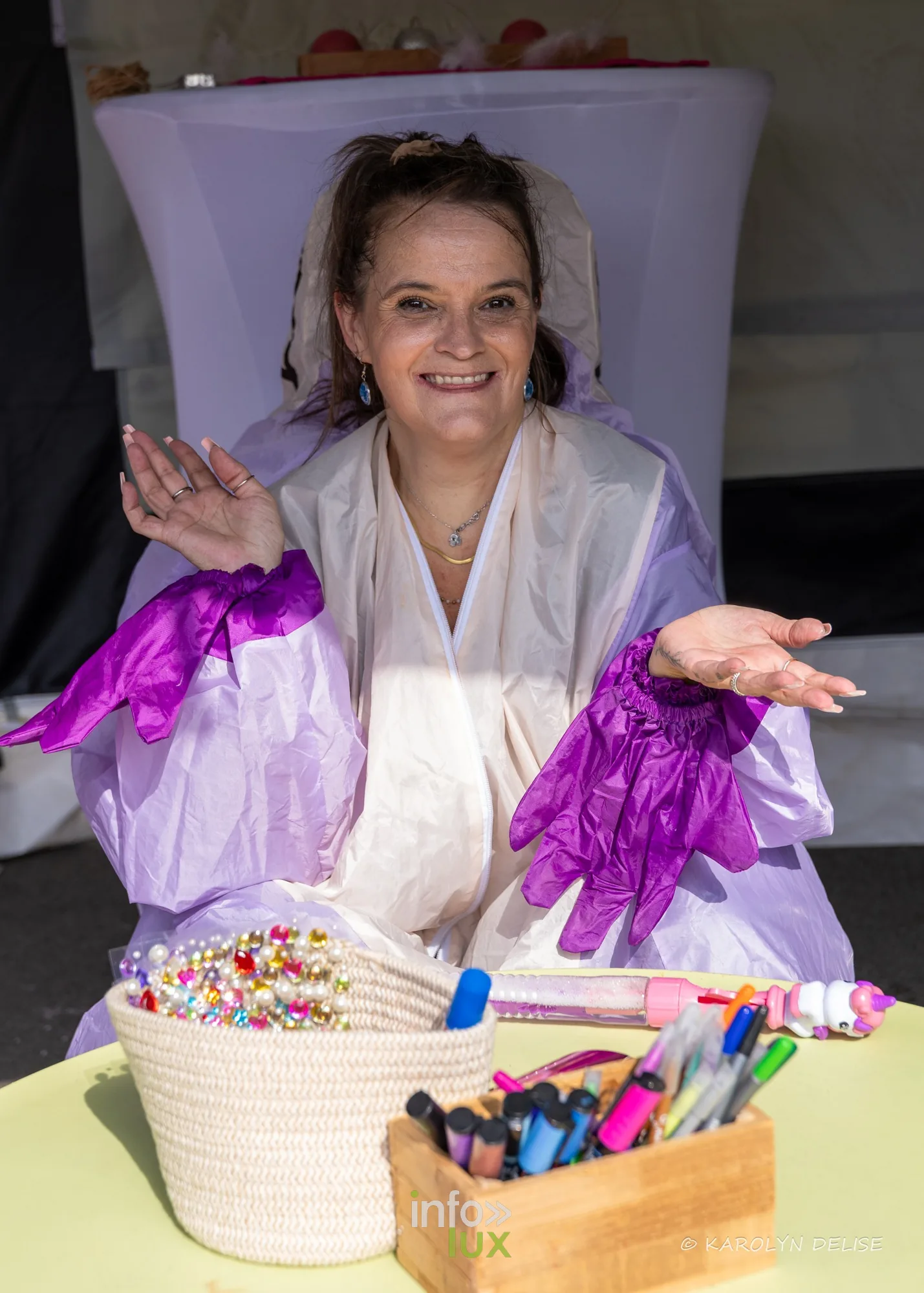 Animatrice costumée à un stand pour enfants, Relais pour la Vie de Nivelles 2026