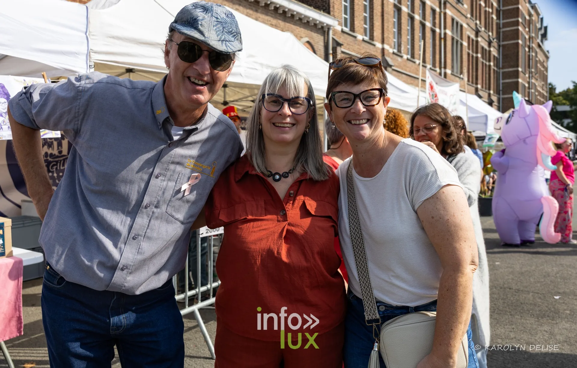 Chanteuses de la chorale et public, cérémonie de clôture, Relais pour la Vie de Nivelles 2026