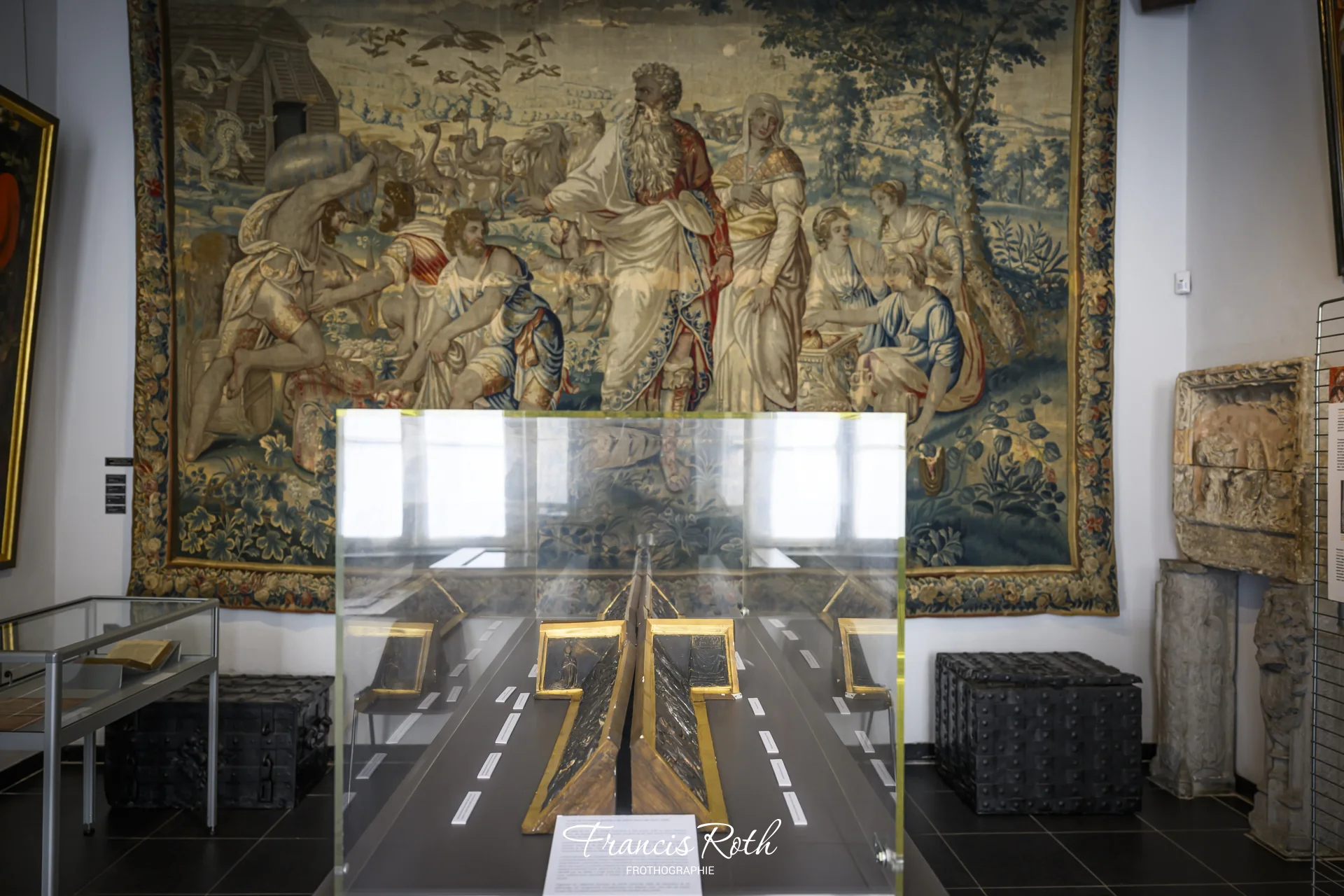 Tapisserie exposée dans une salle du musée communal de Nivelles