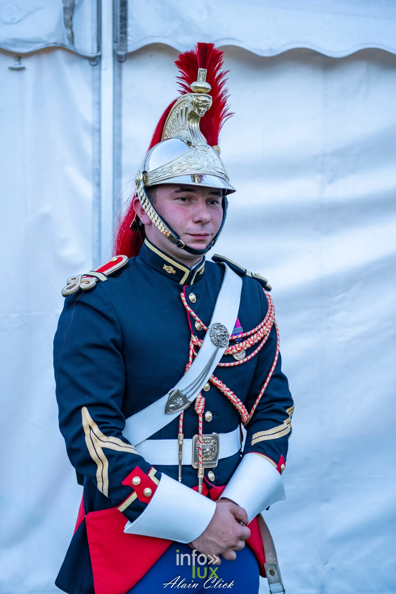 7e biennale équestre au château de Thillombois (Meuse) : la Garde républicaine, voltige, attelages et numéros de dressage