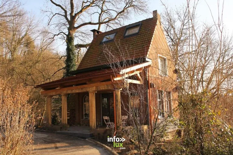 Wenge Lodge