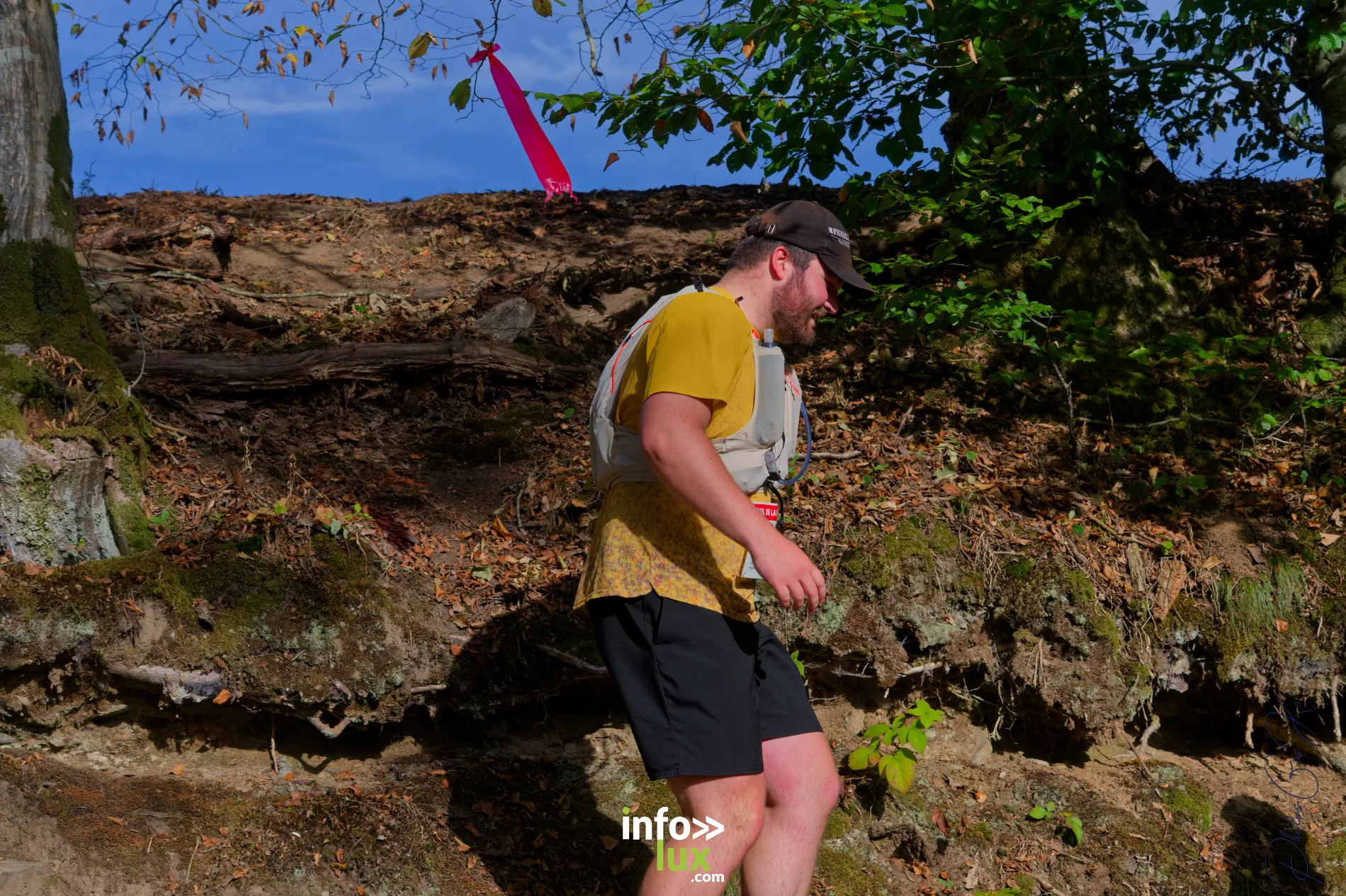 Trail de la Passerelle Himalayenne 2026 à Sainte-Cécile : coureurs sur les sentiers de la vallée de la Semois