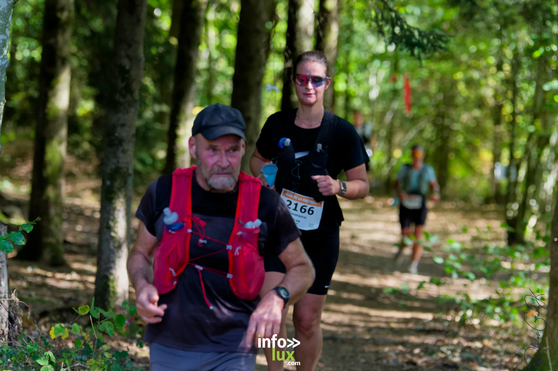 Trail de la Passerelle Himalayenne 2026 à Sainte-Cécile : coureurs sur les sentiers de la vallée de la Semois