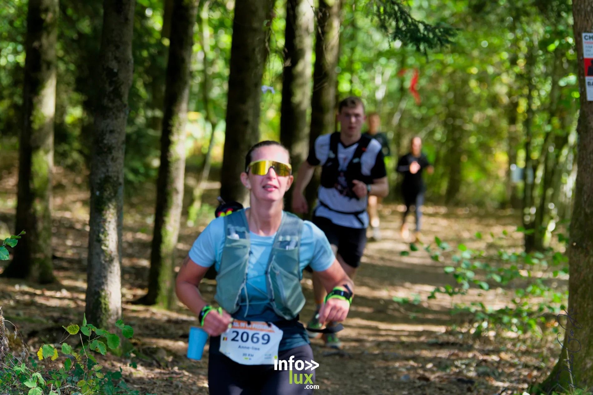 Trail de la Passerelle Himalayenne 2026 à Sainte-Cécile : coureurs sur les sentiers de la vallée de la Semois