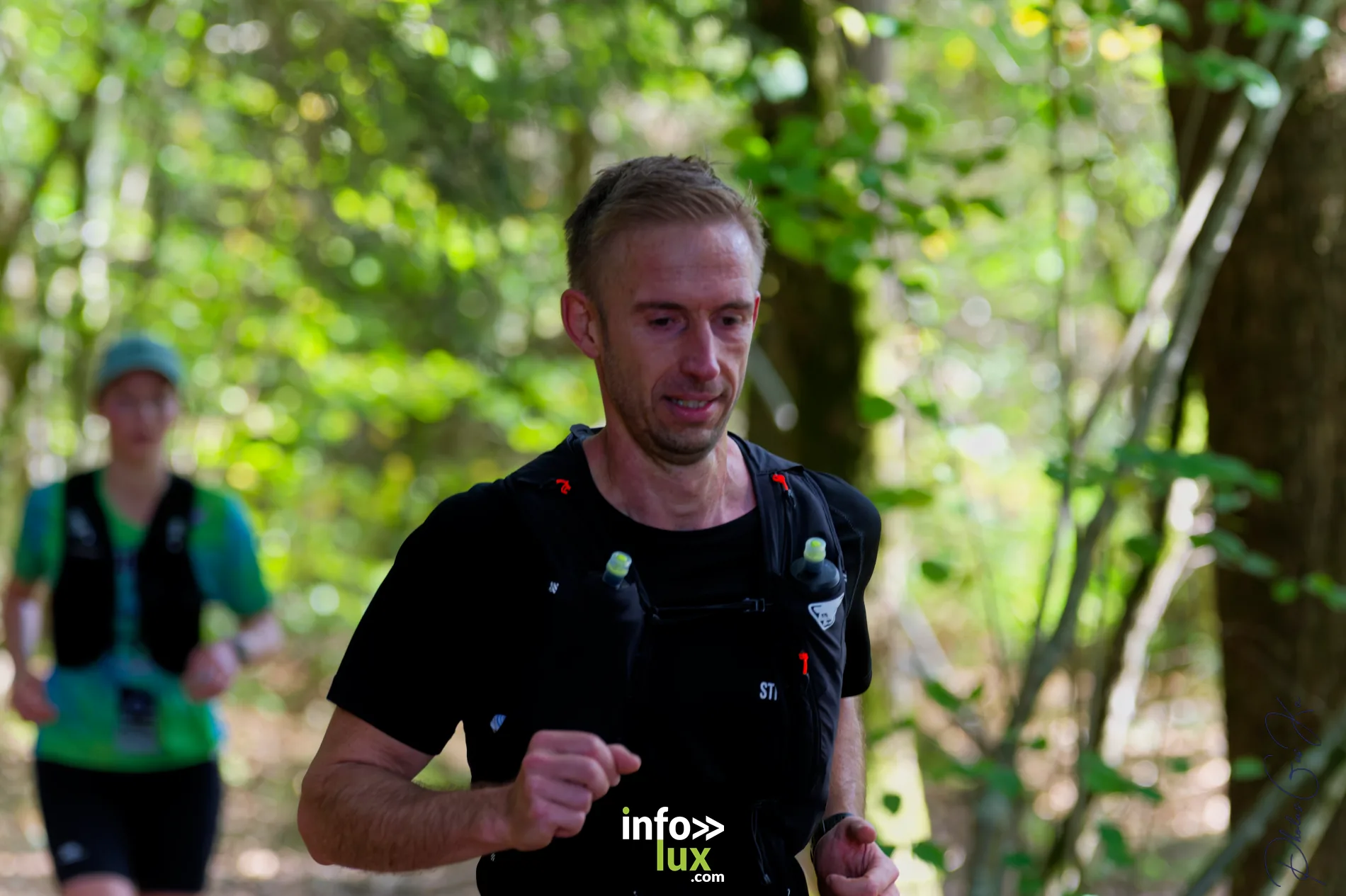 Trail de la Passerelle Himalayenne 2026 à Sainte-Cécile : coureurs sur les sentiers de la vallée de la Semois