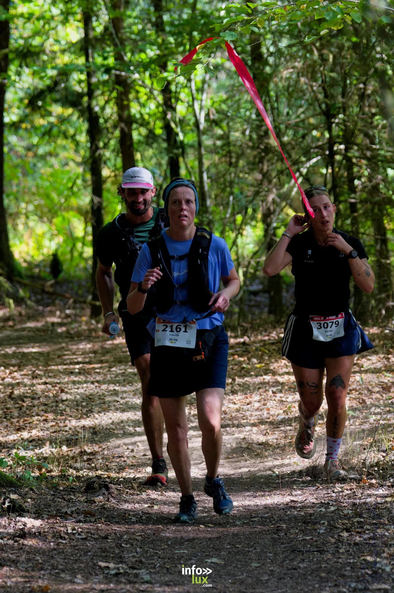 Trail de la Passerelle Himalayenne 2026 à Sainte-Cécile : coureurs sur les sentiers de la vallée de la Semois