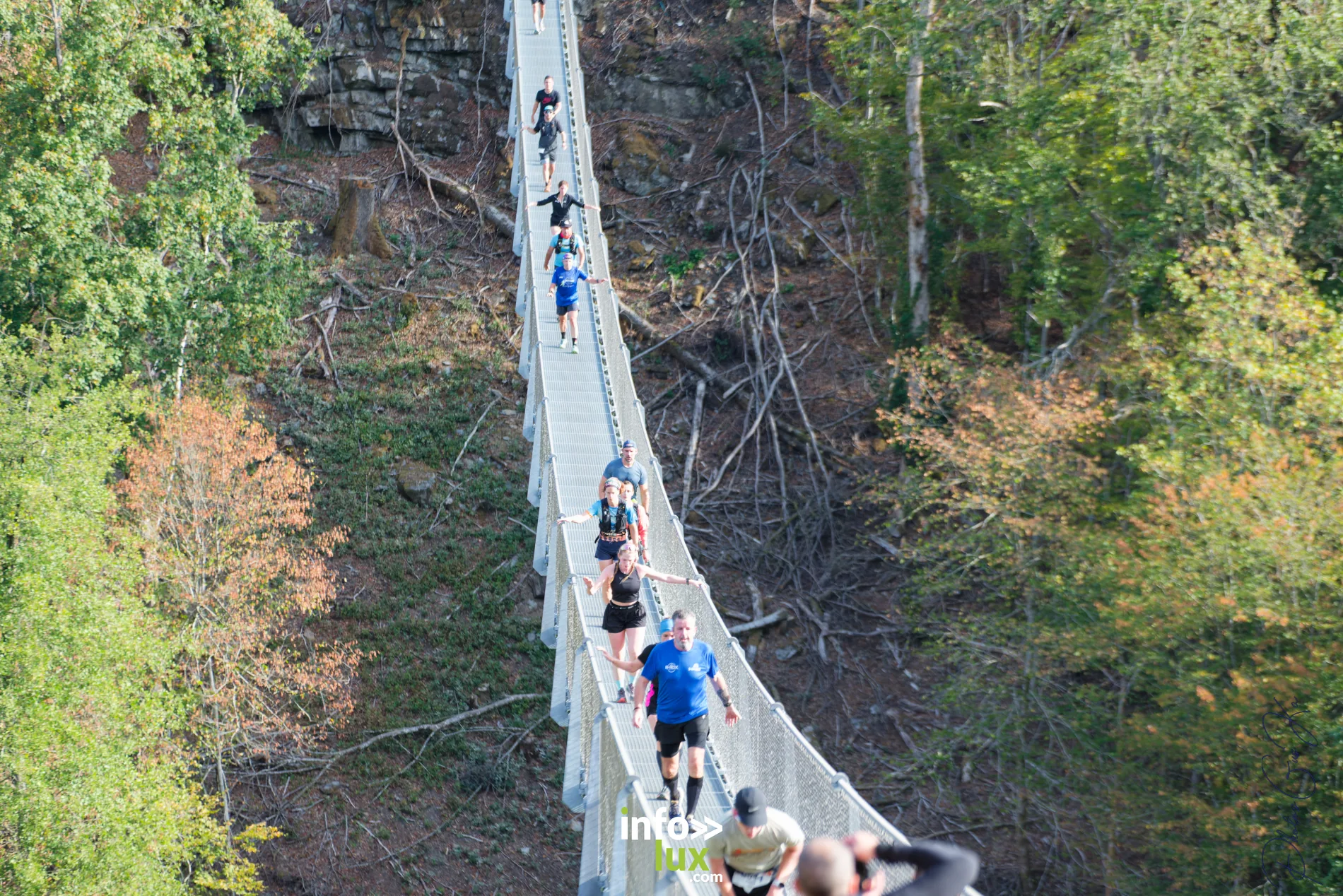 Trail de la Passerelle Himalayenne 2026 à Sainte-Cécile : coureurs sur les sentiers de la vallée de la Semois