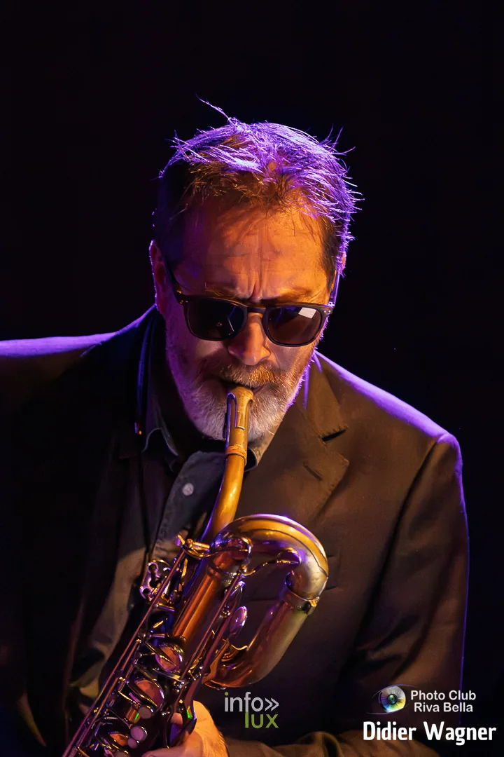Alain Cupper Quintet, Académie de Musique de Braine-l’Alleud, 10 octobre 2026 : Alain Cupper au saxophone baryton (photo Didier Wagner, Photo-Club Riva-Bella)