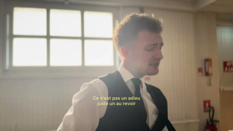 Antoine Roland dans le clip de « Croque-Mort »