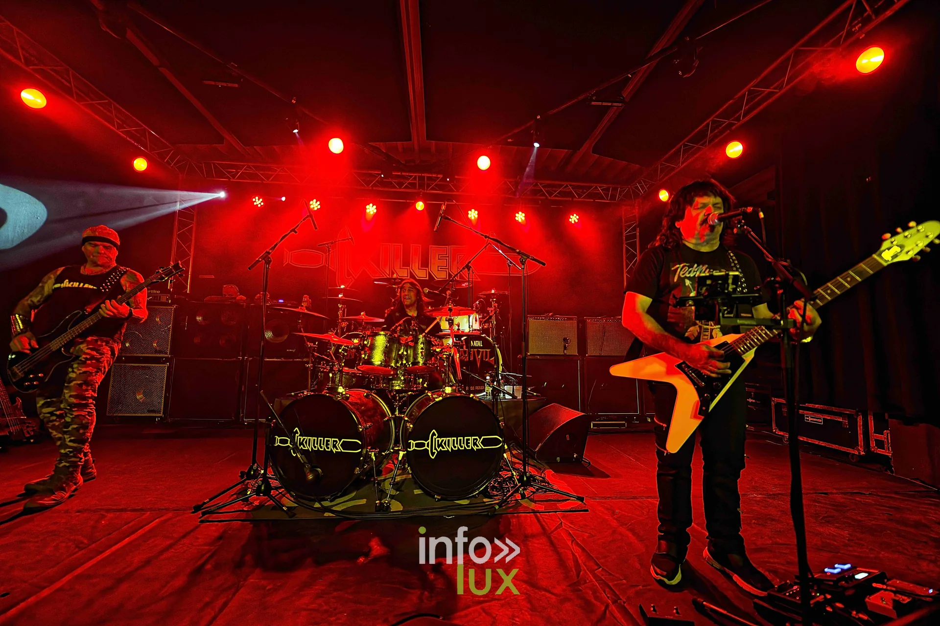 Killer sur la scène du Zik-Zak d’Ittre, 21 octobre 2026, soirée Anvil, Killer et Spirit War (photo Sante Broccolo)