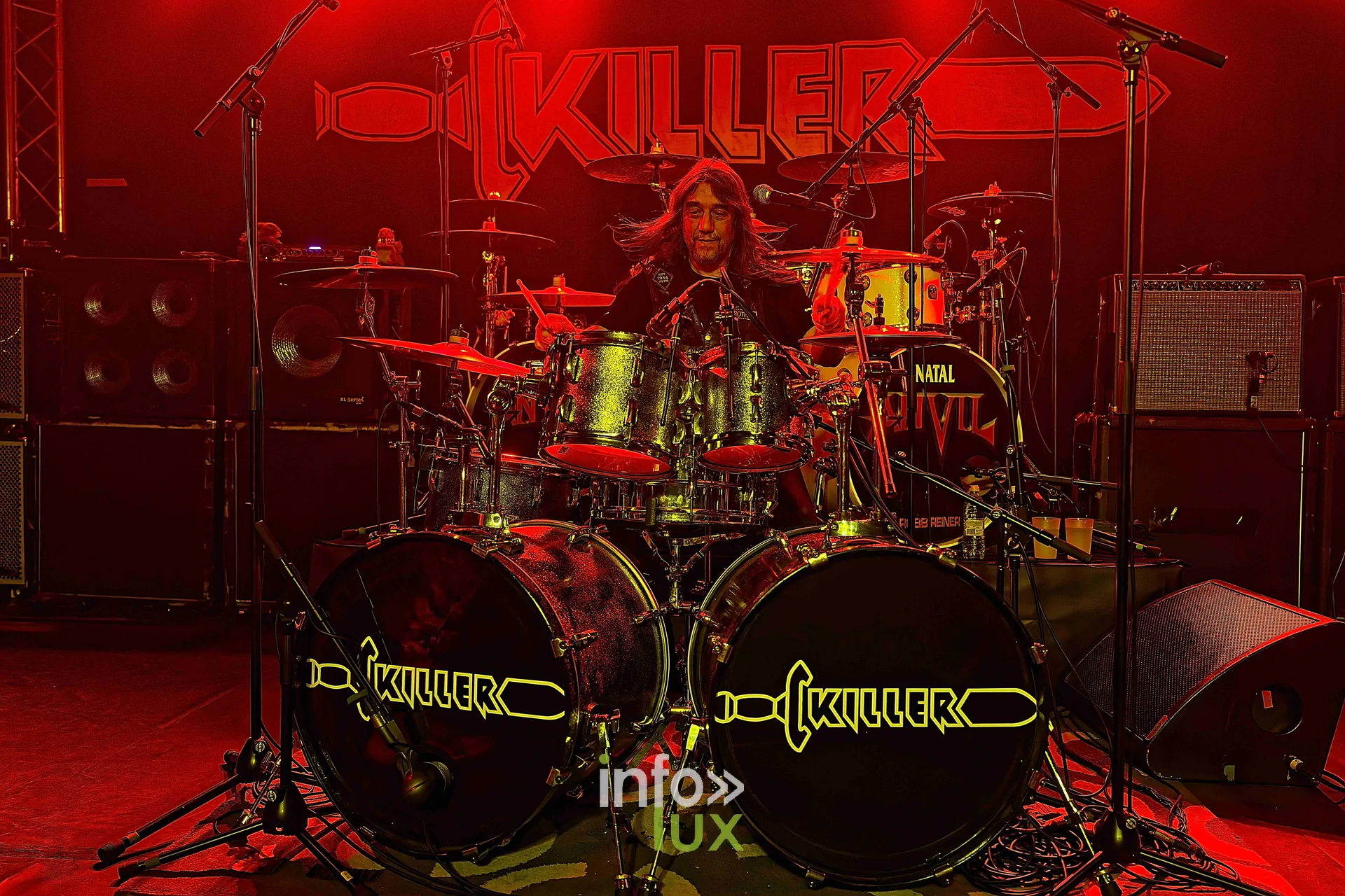 Killer sur la scène du Zik-Zak d’Ittre, 21 octobre 2026, soirée Anvil, Killer et Spirit War (photo Sante Broccolo)