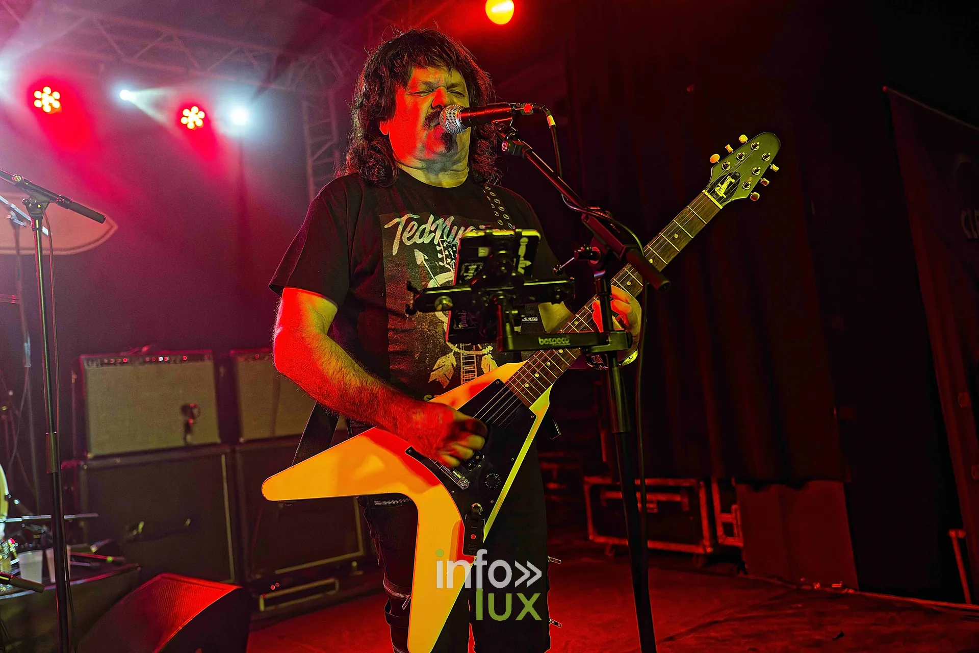 Killer sur la scène du Zik-Zak d’Ittre, 21 octobre 2026, soirée Anvil, Killer et Spirit War (photo Sante Broccolo)