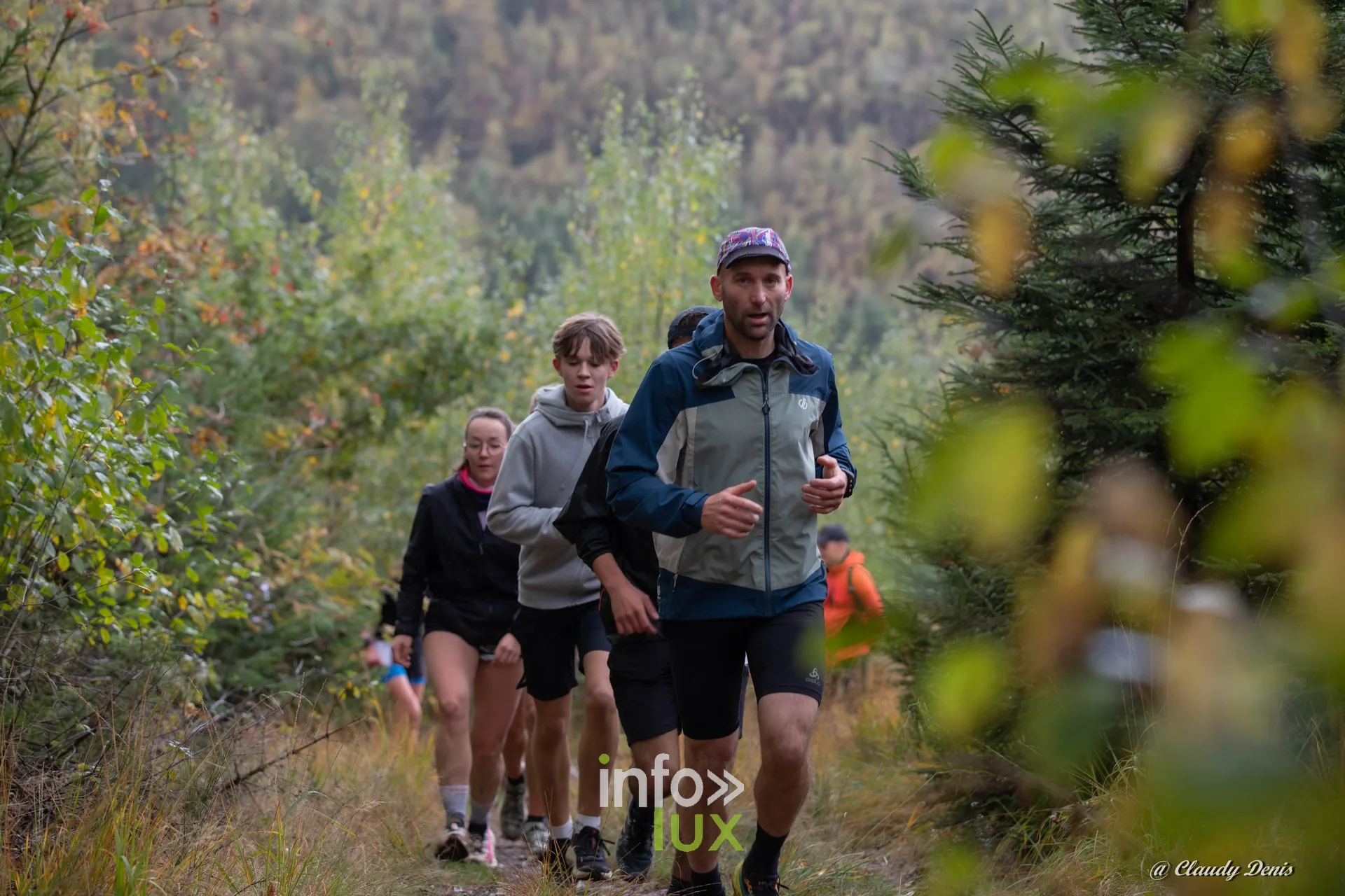 Backyard de Chôdes 2026 à Malmedy : des coureurs en file sur le parcours (photo Claudy Denis)