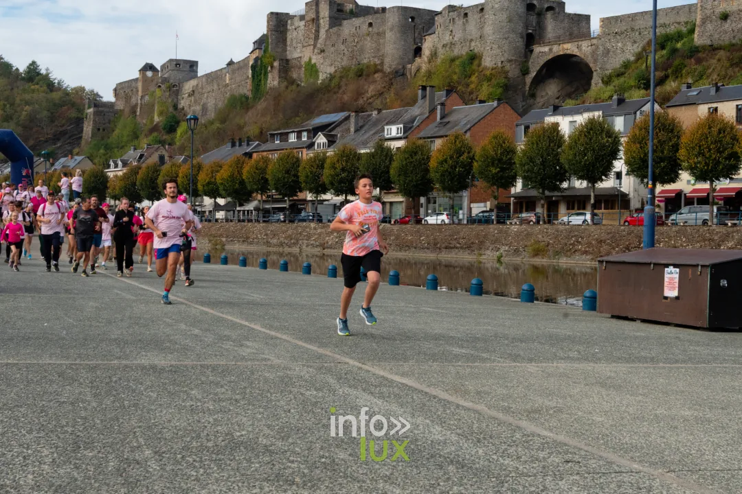 Bouillon Rose 2026 à Bouillon : départ sur le quai de la Semois au pied du château