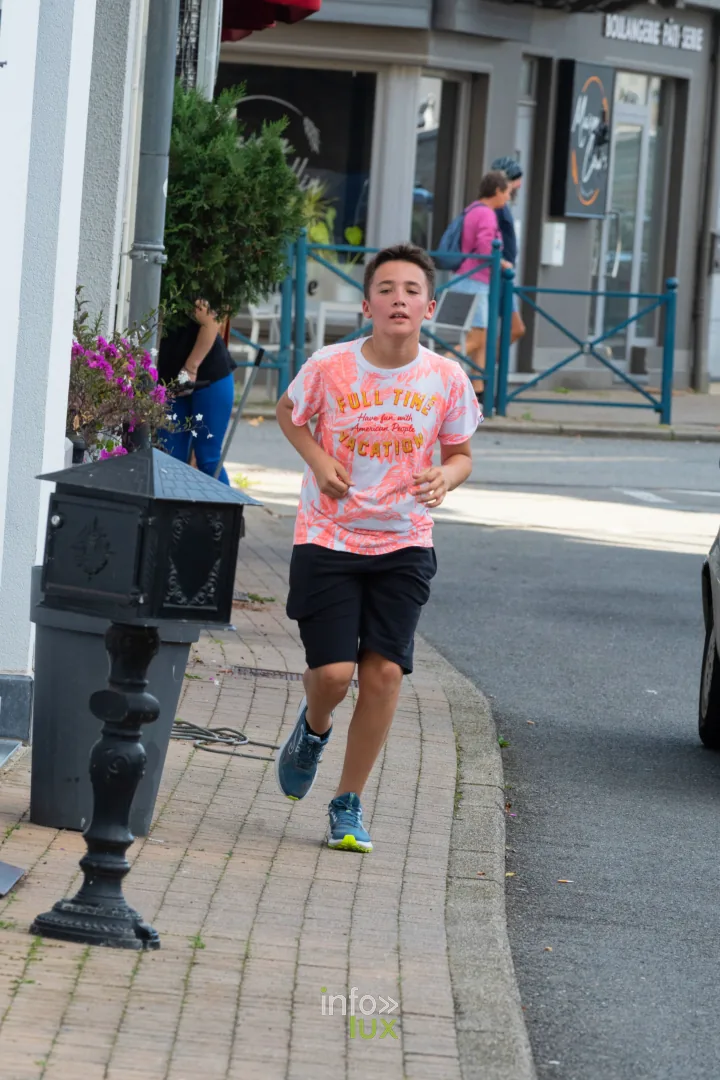 Bouillon Rose 2026 à Bouillon, marche et jogging solidaires contre le cancer du sein — photo 67 de Philippe Denis