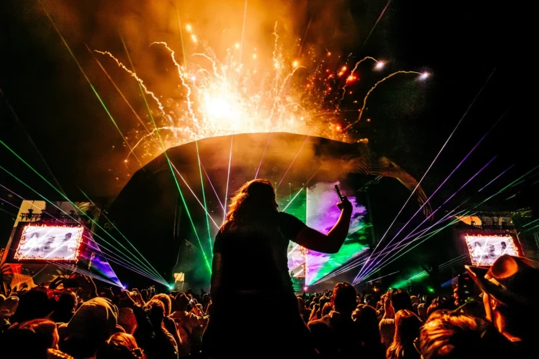Cabaret Vert 2027 : Angèle, Pitbull, Orelsan et Tiakola en tête des premiers noms du festival de Charleville-Mézières