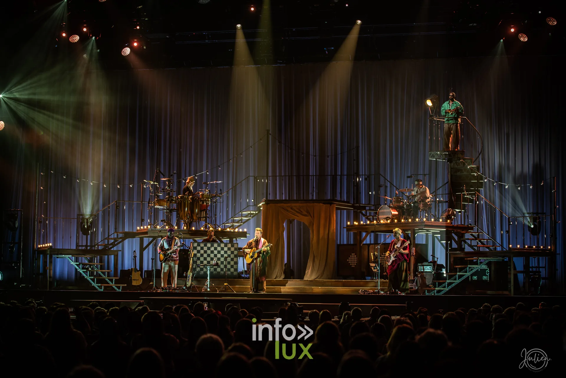 Christophe Maé au Zénith de Strasbourg, 17 octobre 2026 : Christophe Maé et ses musiciens sur la scène du Zénith (photo Julien Photographie)