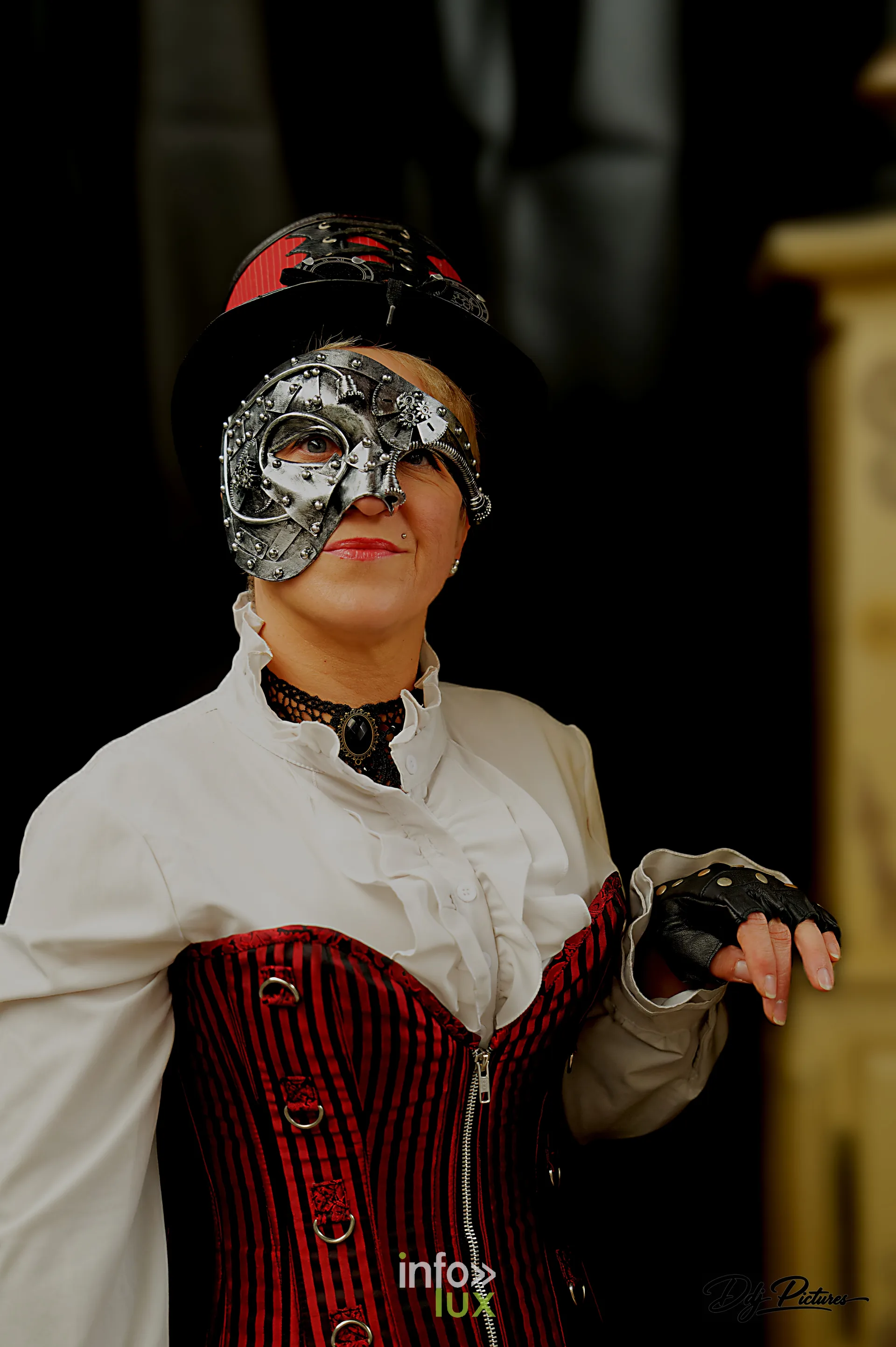 Portrait d’une personne costumée, convention steampunk Rouages intemporels à Toul, octobre 2026 (photo Éric Didierjean)