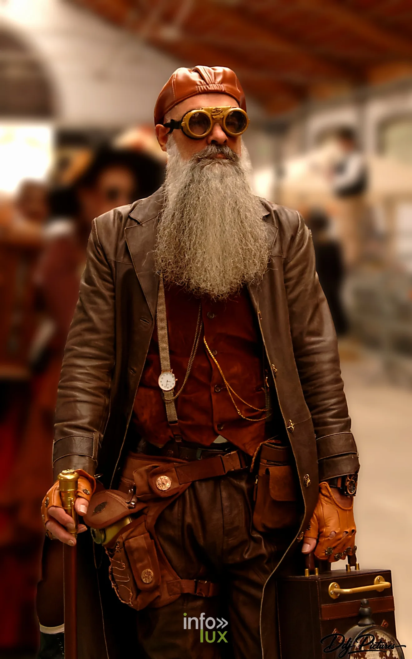 Portrait d’une personne costumée, convention steampunk Rouages intemporels à Toul, octobre 2026 (photo Éric Didierjean)