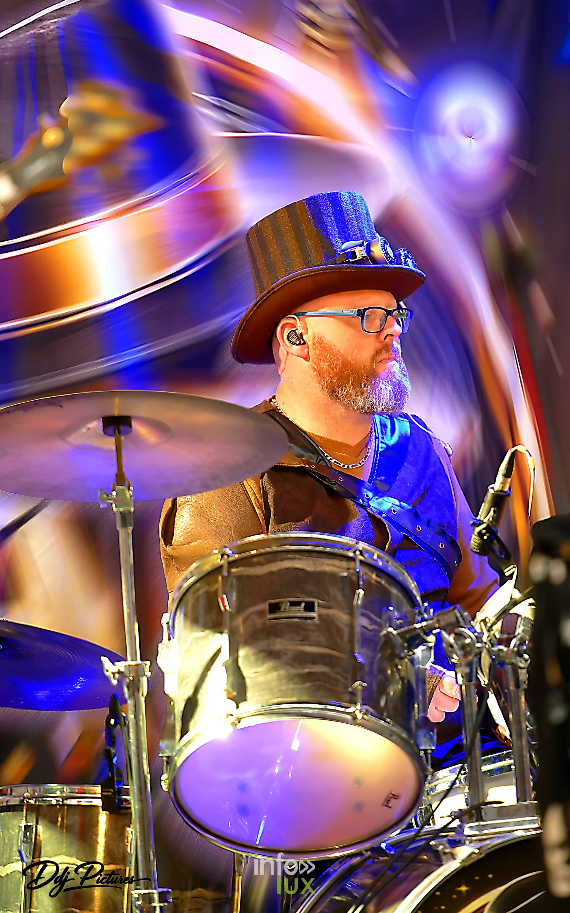 Concert sur la scène de l’espace Dedon, convention steampunk Rouages intemporels à Toul, octobre 2026 (photo Éric Didierjean)