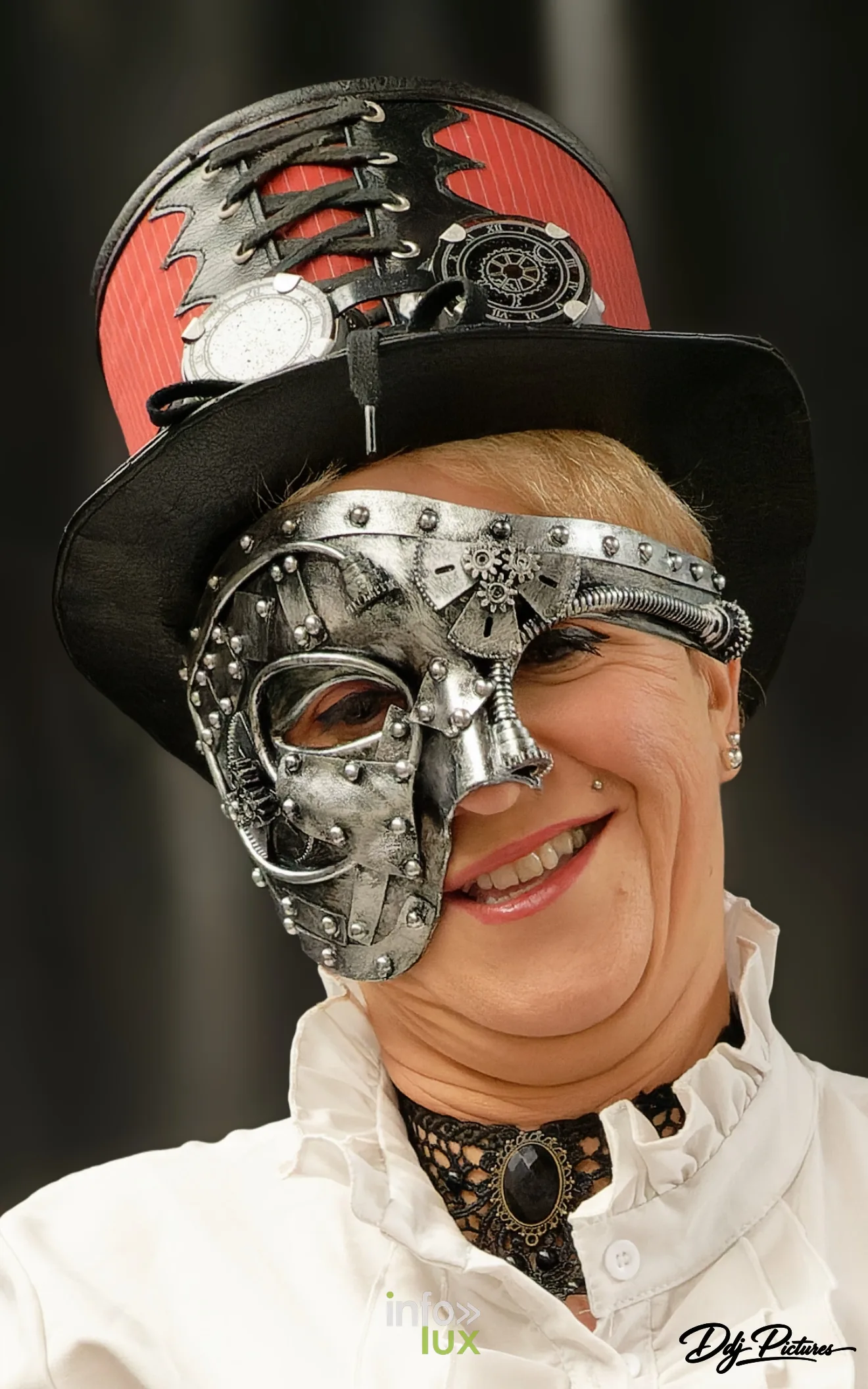 Portrait d’une personne costumée, convention steampunk Rouages intemporels à Toul, octobre 2026 (photo Éric Didierjean)