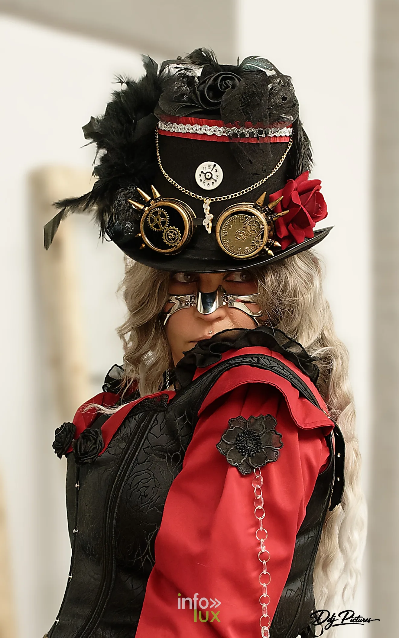 Portrait d’une personne costumée, convention steampunk Rouages intemporels à Toul, octobre 2026 (photo Éric Didierjean)