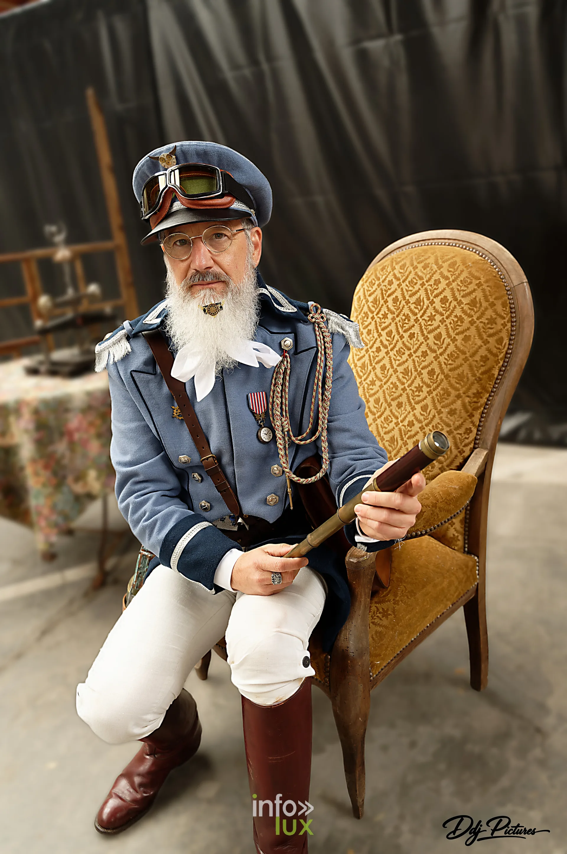 Portrait d’une personne costumée, convention steampunk Rouages intemporels à Toul, octobre 2026 (photo Éric Didierjean)