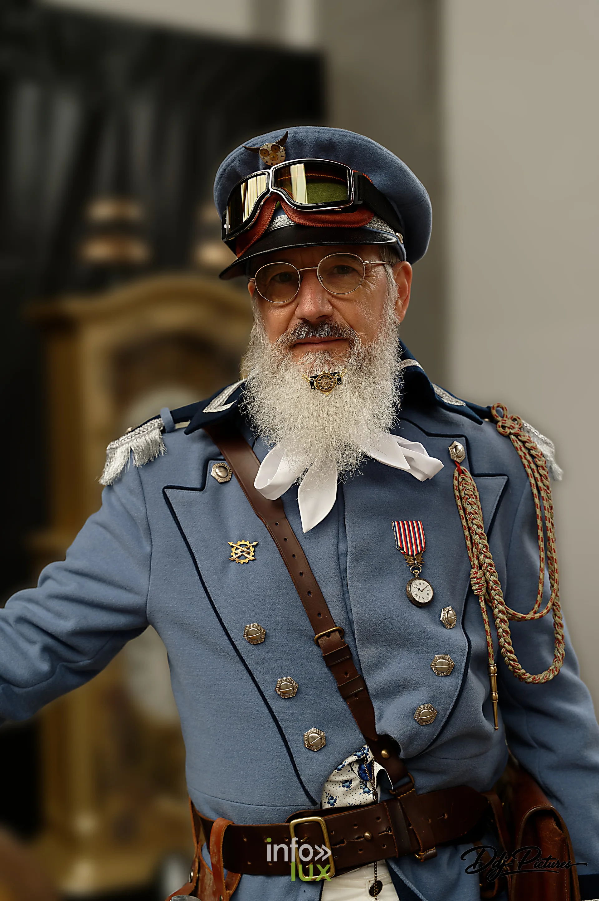 Portrait d’une personne costumée, convention steampunk Rouages intemporels à Toul, octobre 2026 (photo Éric Didierjean)