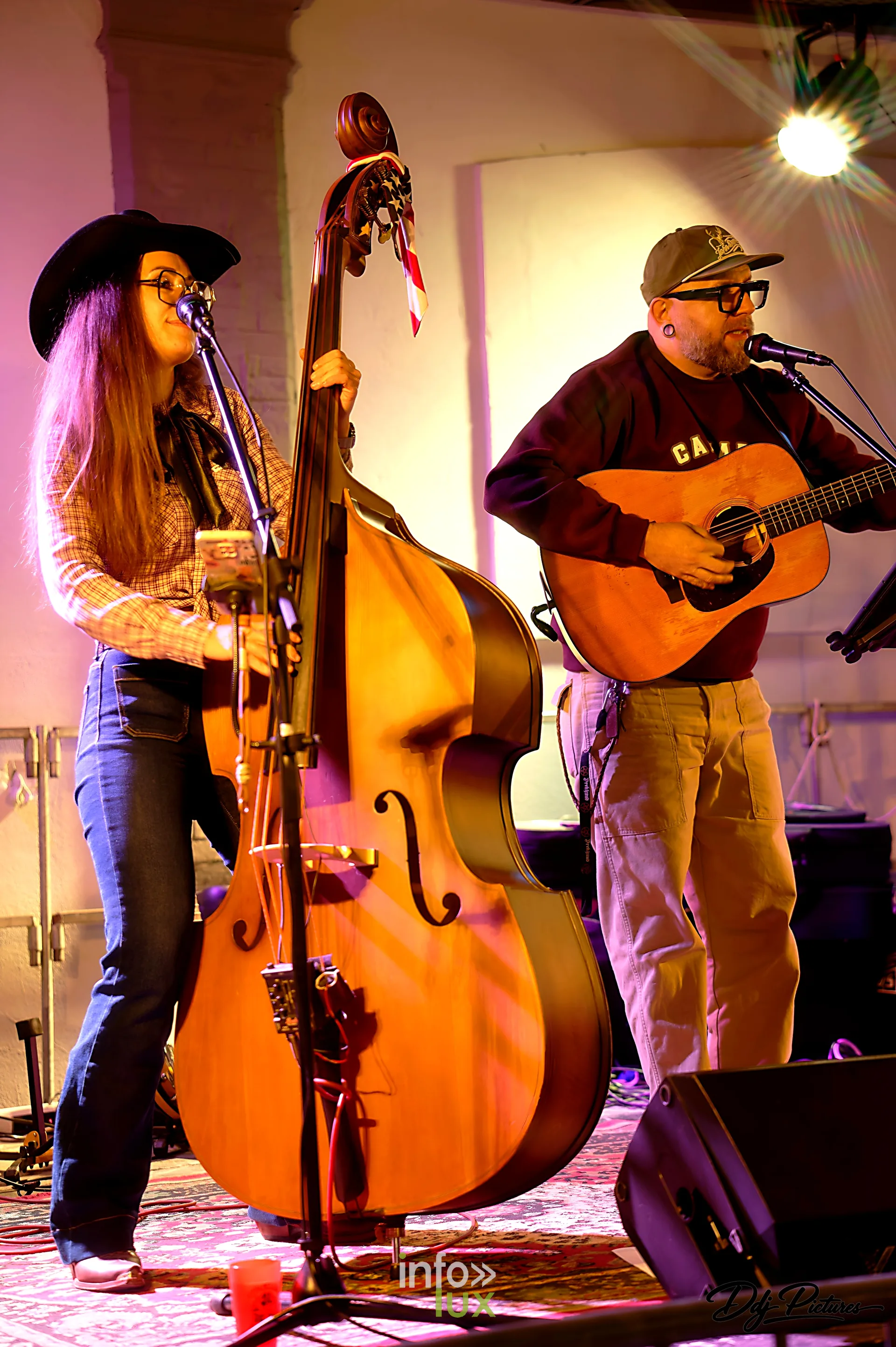 Concert sur la scène de l’espace Dedon, convention steampunk Rouages intemporels à Toul, octobre 2026 (photo Éric Didierjean)