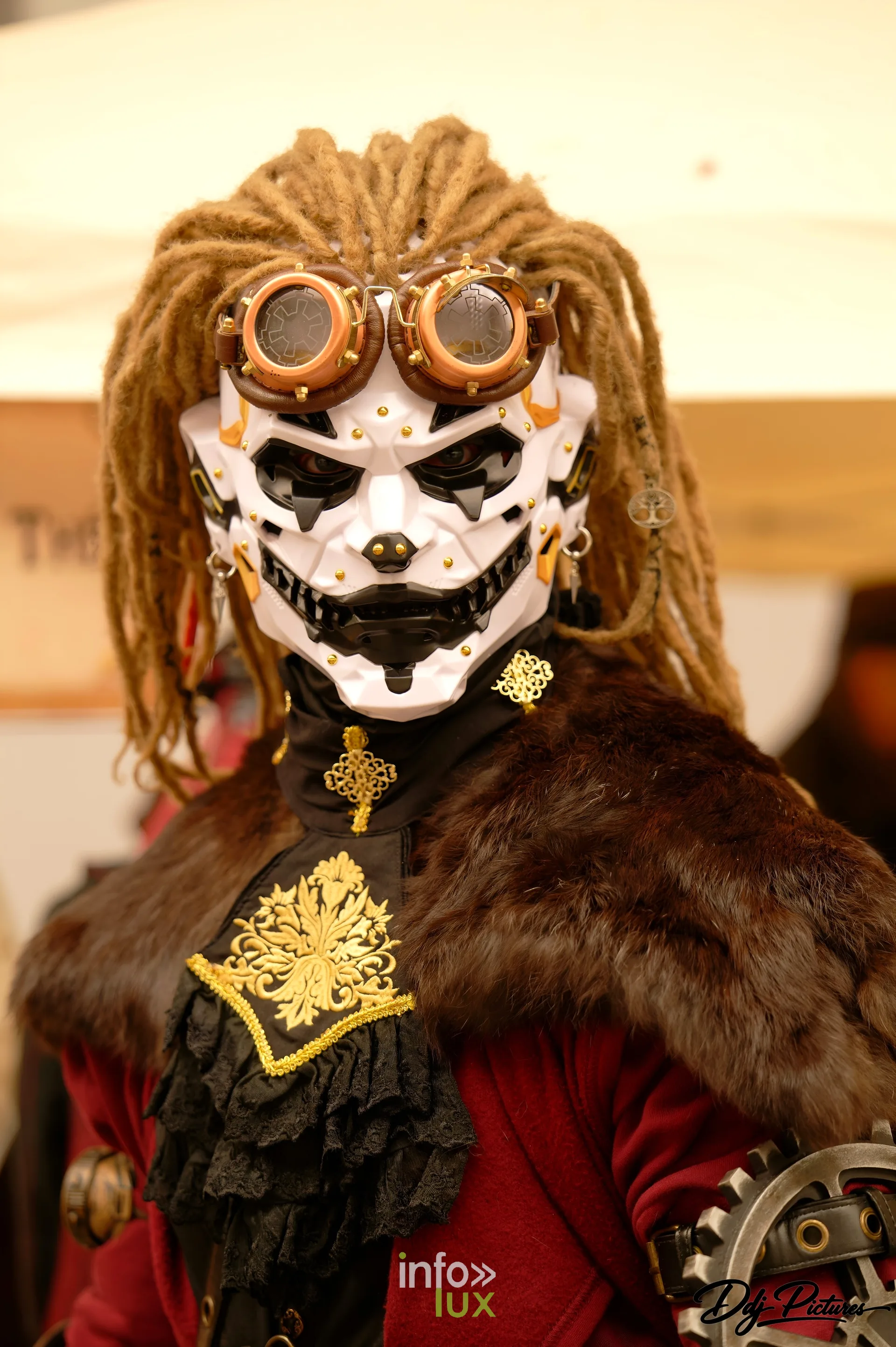 Portrait d’une personne costumée, convention steampunk Rouages intemporels à Toul, octobre 2026 (photo Éric Didierjean)