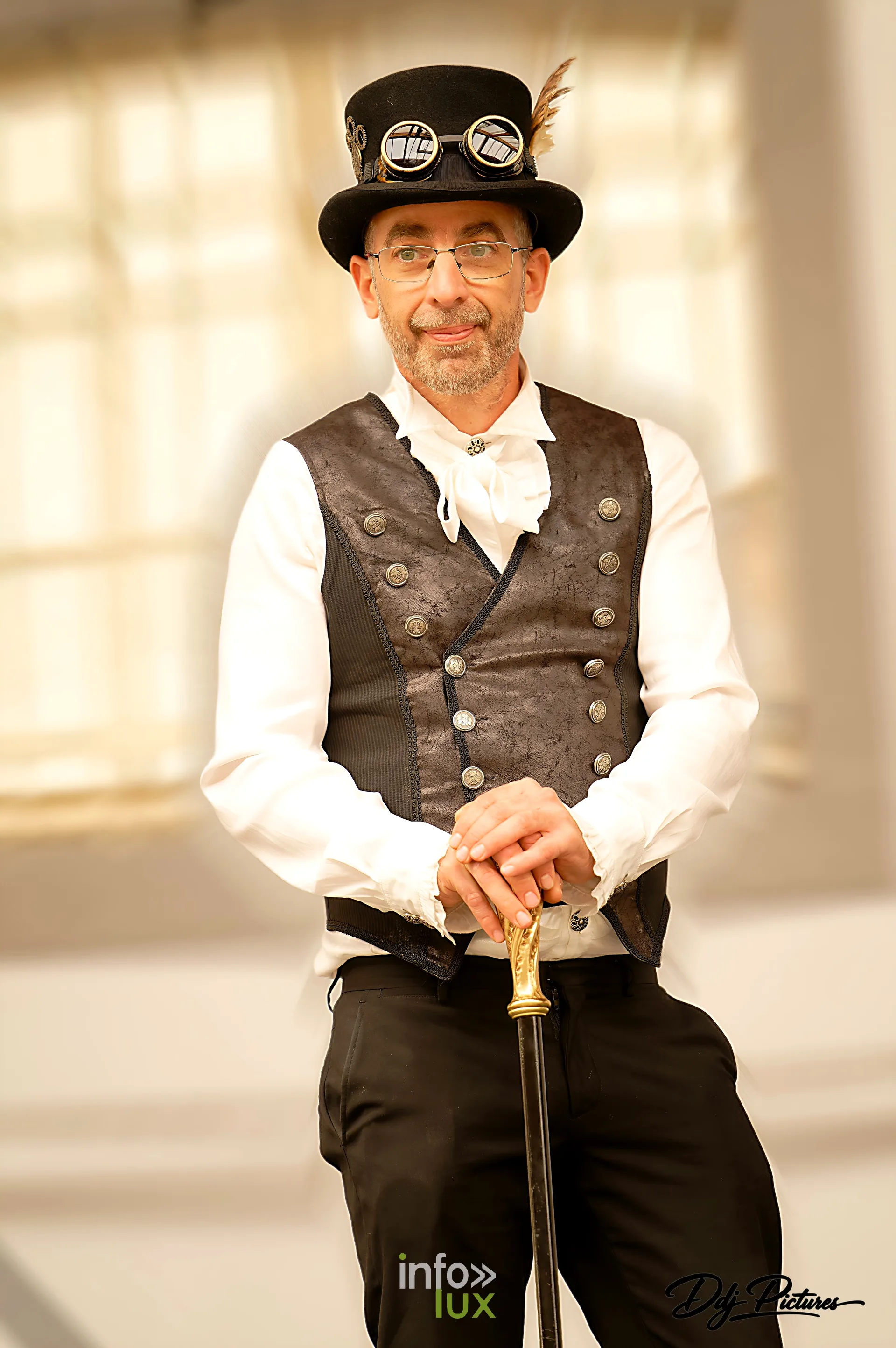 Portrait d’une personne costumée, convention steampunk Rouages intemporels à Toul, octobre 2026 (photo Éric Didierjean)
