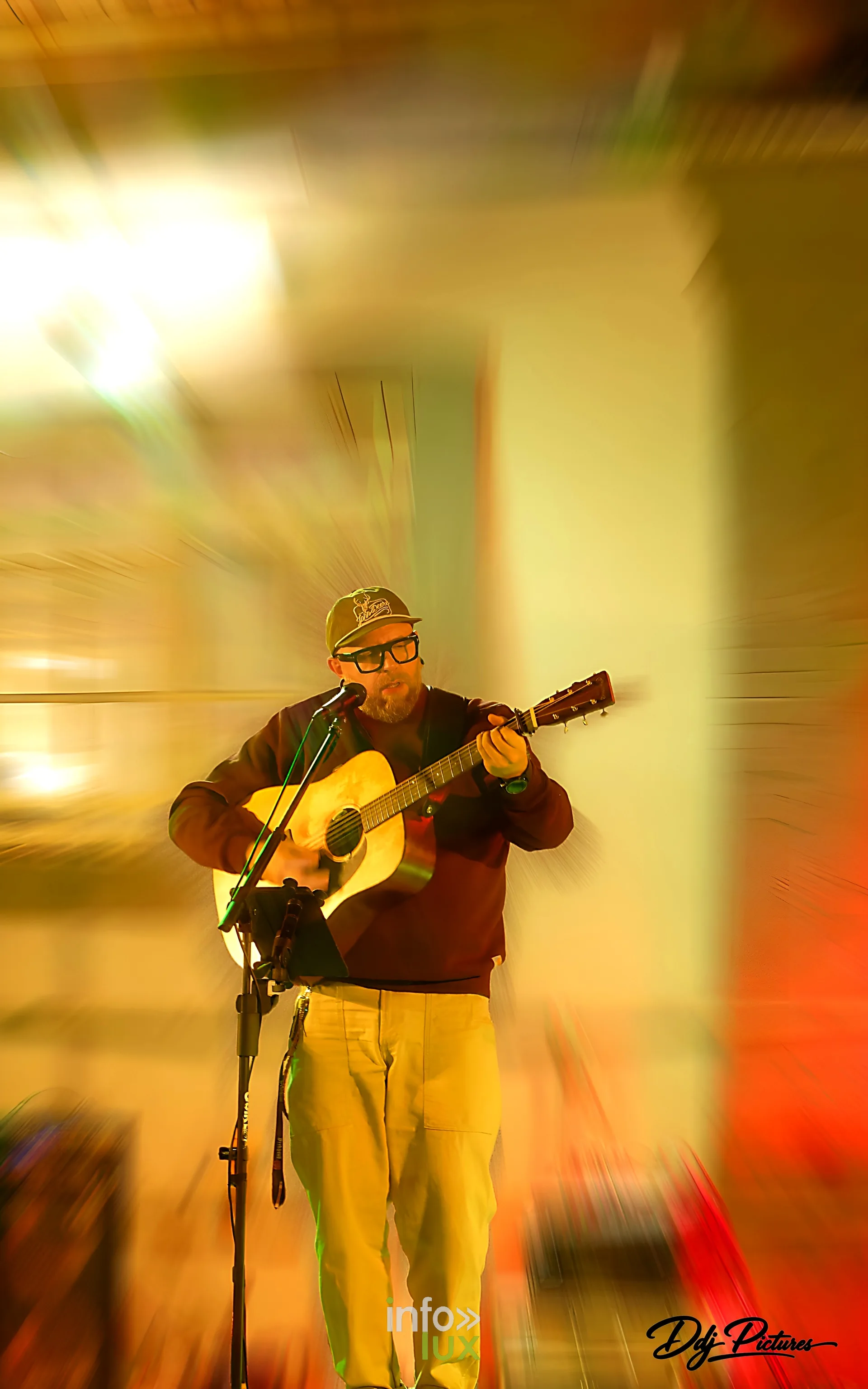 Concert sur la scène de l’espace Dedon, convention steampunk Rouages intemporels à Toul, octobre 2026 (photo Éric Didierjean)
