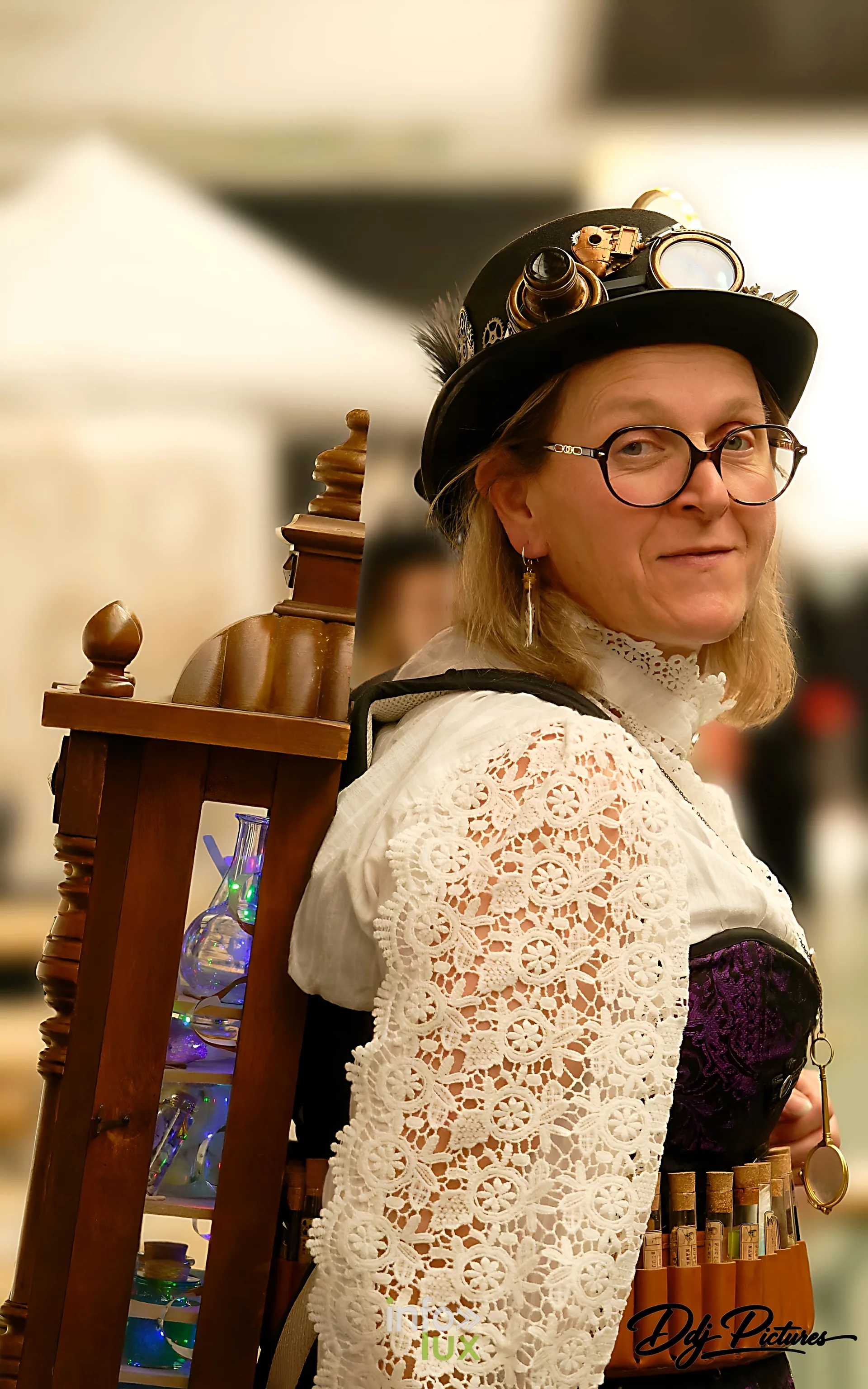 Portrait d’une personne costumée, convention steampunk Rouages intemporels à Toul, octobre 2026 (photo Éric Didierjean)