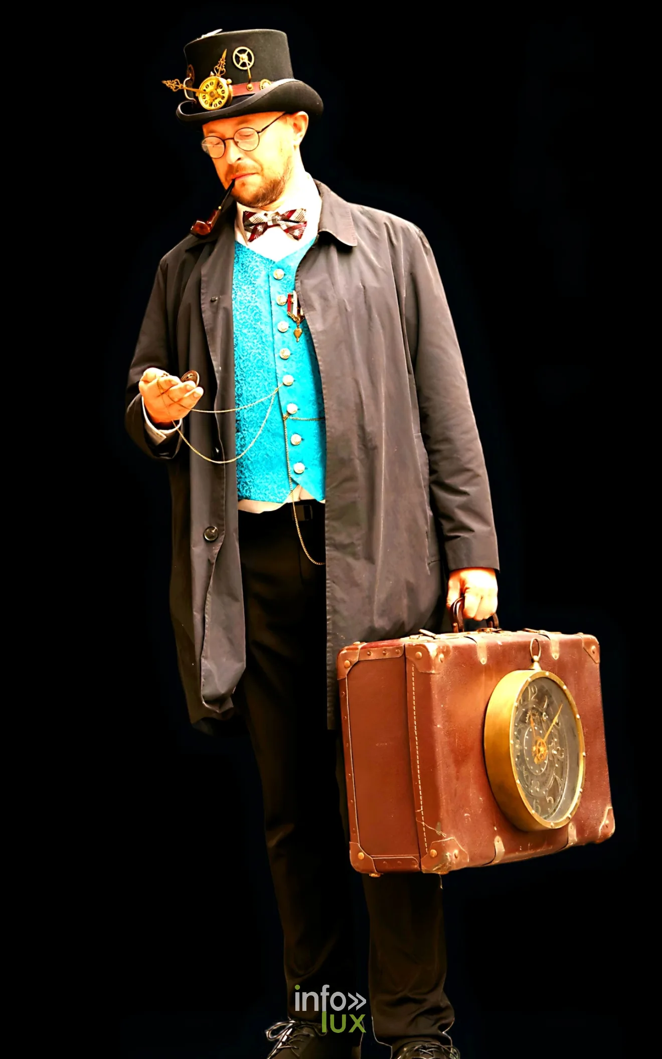 Portrait d’une personne costumée, convention steampunk Rouages intemporels à Toul, octobre 2026 (photo Éric Didierjean)