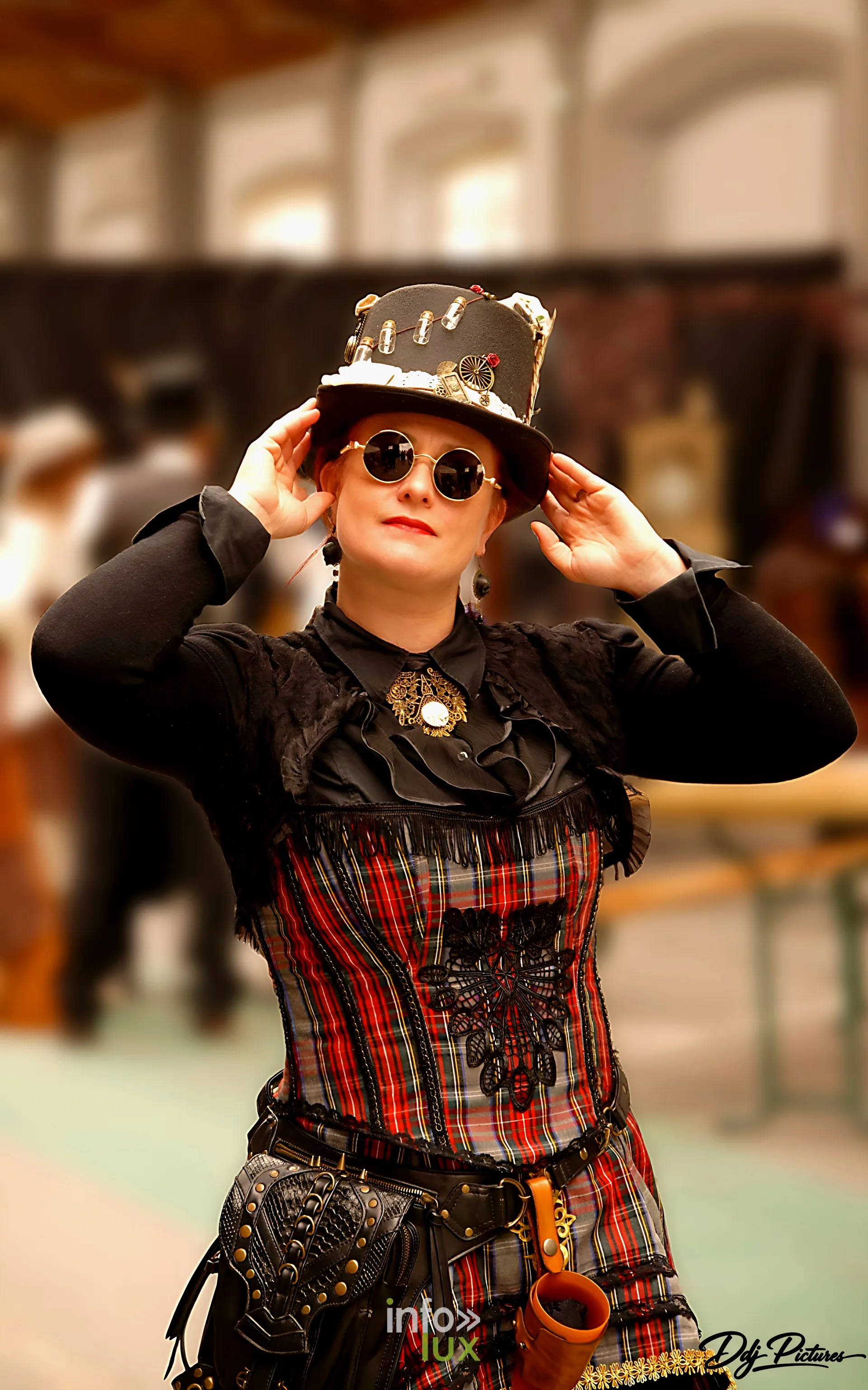Portrait d’une personne costumée, convention steampunk Rouages intemporels à Toul, octobre 2026 (photo Éric Didierjean)