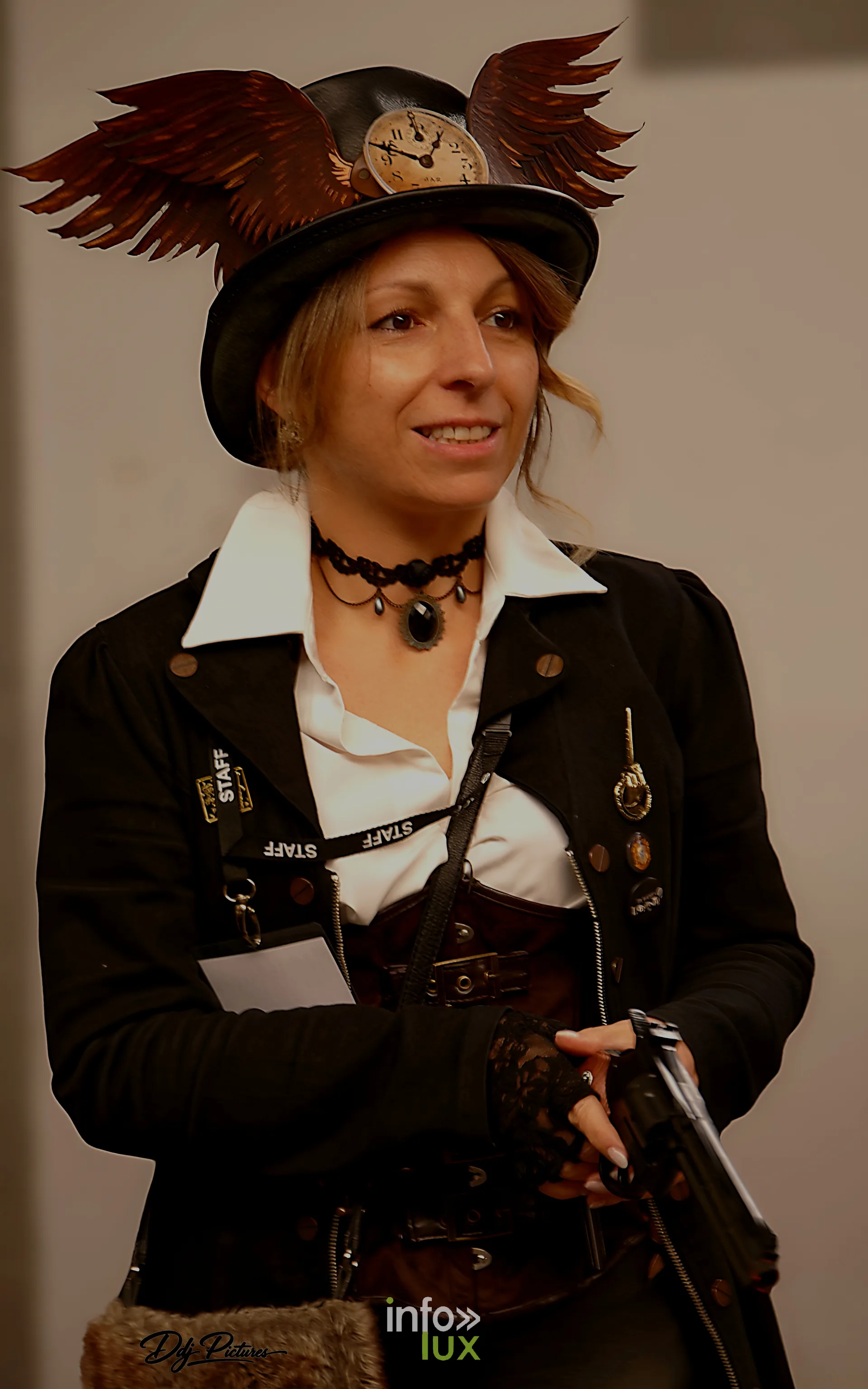 Portrait d’une personne costumée, convention steampunk Rouages intemporels à Toul, octobre 2026 (photo Éric Didierjean)