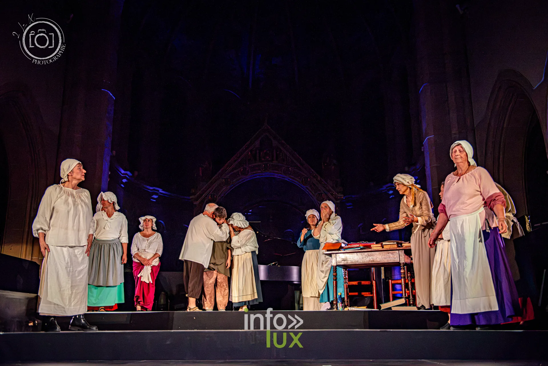 Le Crépuscule des Pierres, église Saint-Joseph de Montigny-lès-Metz, répétition générale du 8 octobre 2026 : La troupe sur scène, professionnels et bénévoles