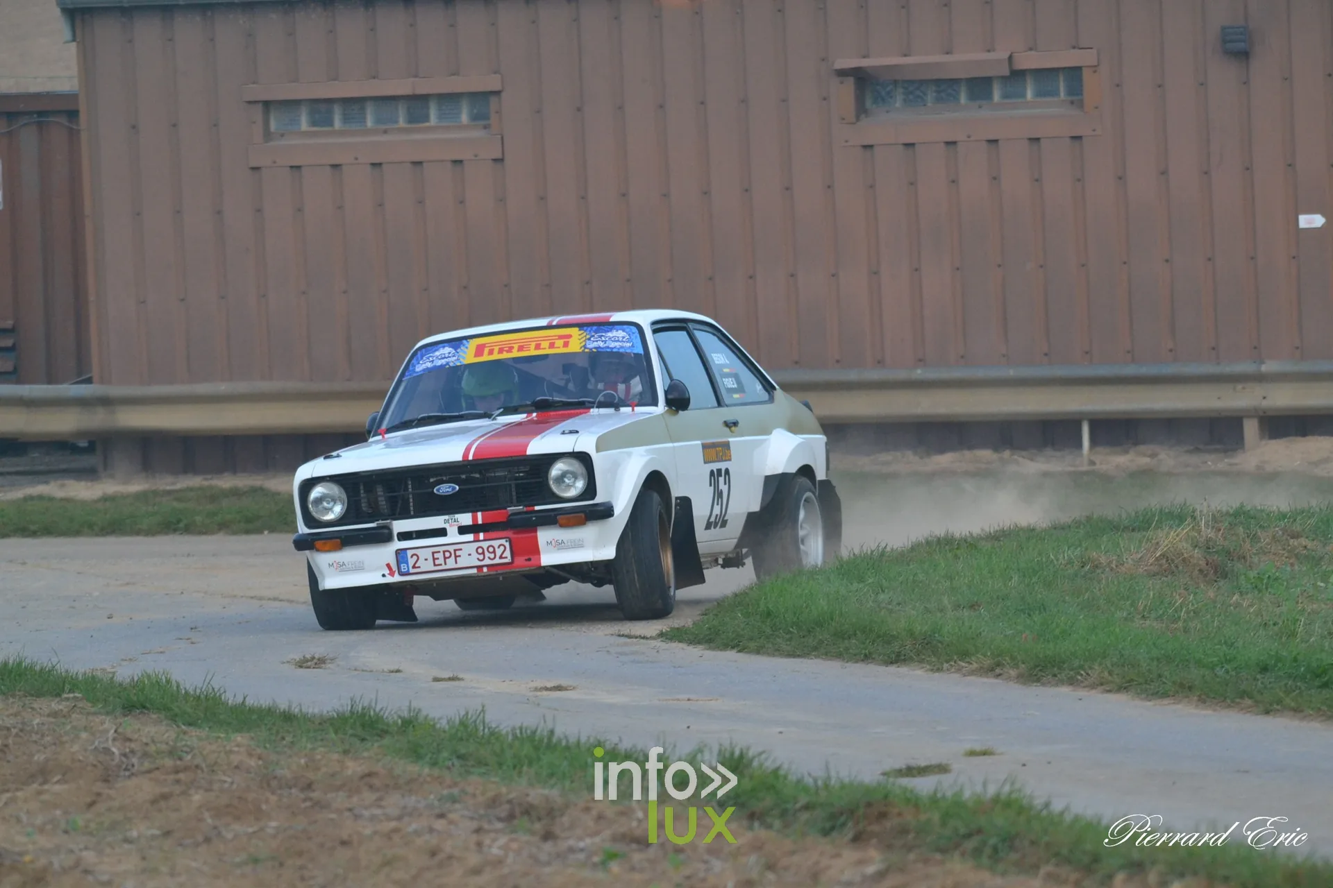 Critérium Jean-Louis Dumont 2026 à Waremme : Alain Begon et U. Figue, Ford Escort MK2, deuxièmes en Classic, à une seconde