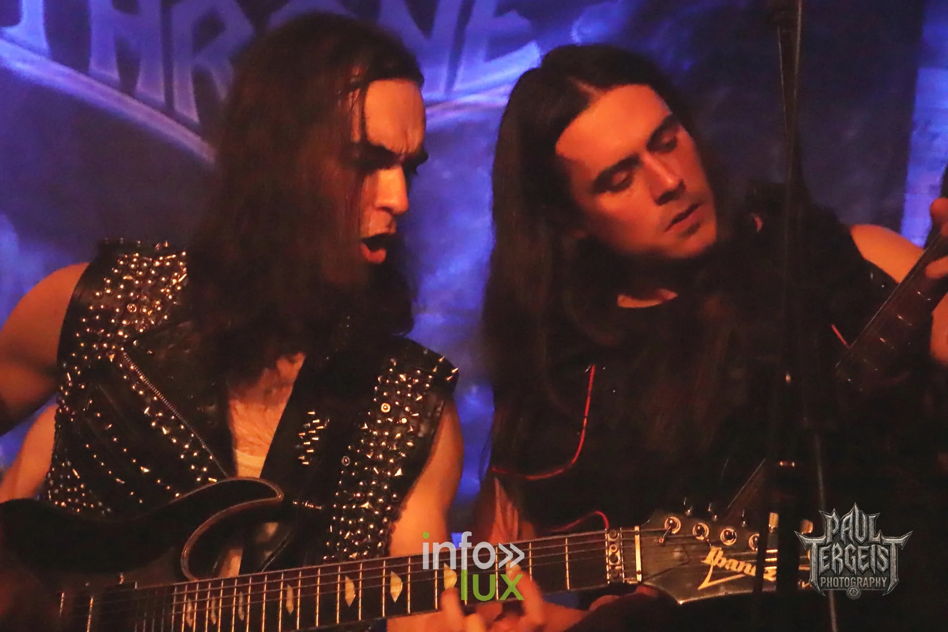 Crystal Throne aux Deux Ours à Vierset-Barse (Modave), 29 octobre 2026 : deux guitaristes (photo Paul Tergeist Photography)