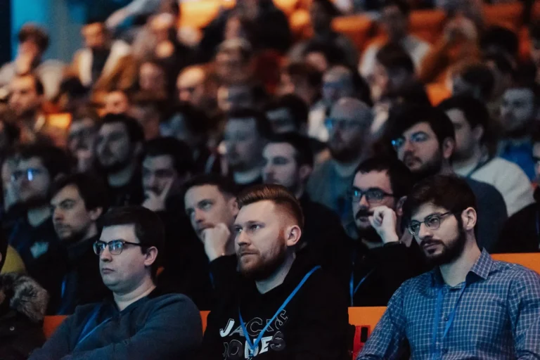 DevDay 2026 à Mons : la plus grande conférence logicielle de Wallonie s’ouvre aux dirigeants face à l’IA