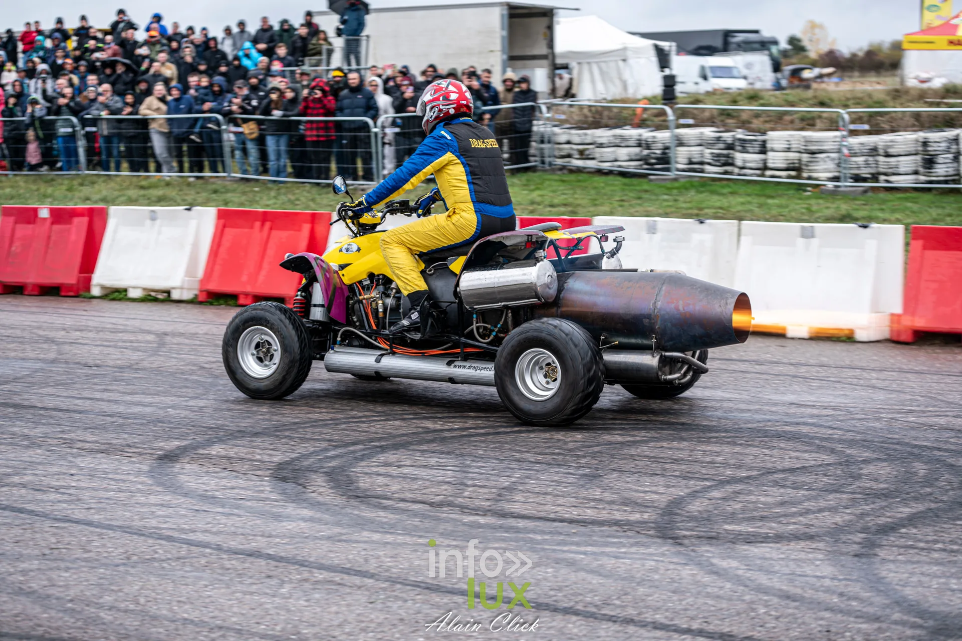 Dragster Stunt Show 2026 au circuit de Chambley : quad à réaction en démonstration (photo Alain Click)